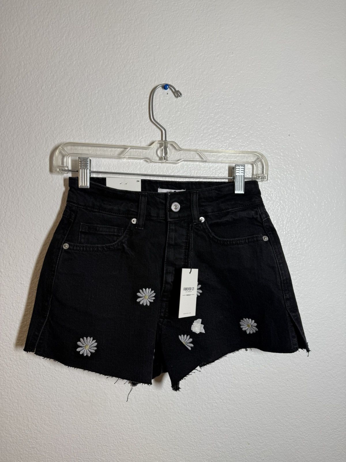 Forever 21 Forever 21 black denim shorts Size 24" / US 00 / IT 34 - 1 Thumbnail