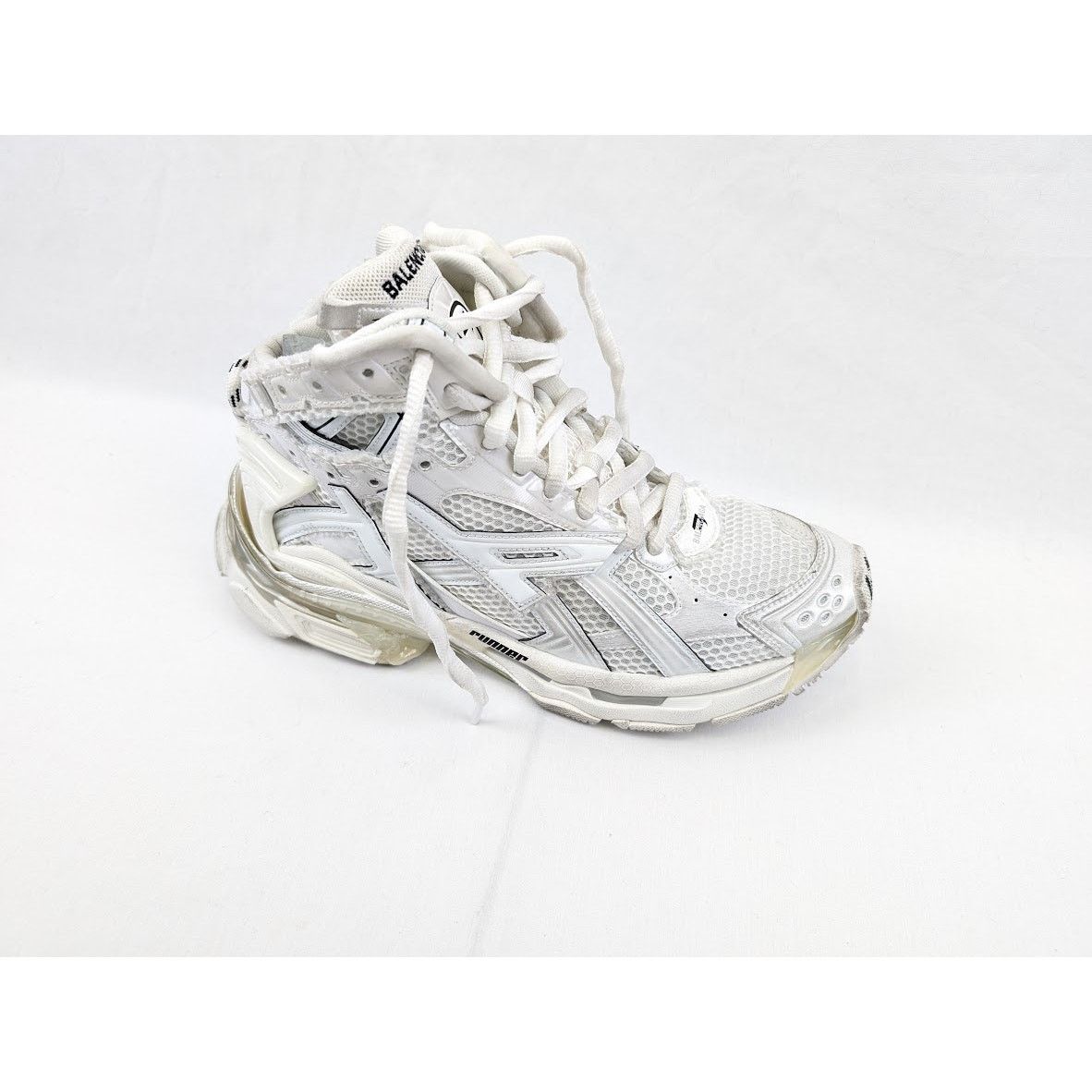 Balenciaga o1rshd1 Hightop Monocolor Runner Sneakers in White Size US 9 / EU 42 - 1 Thumbnail