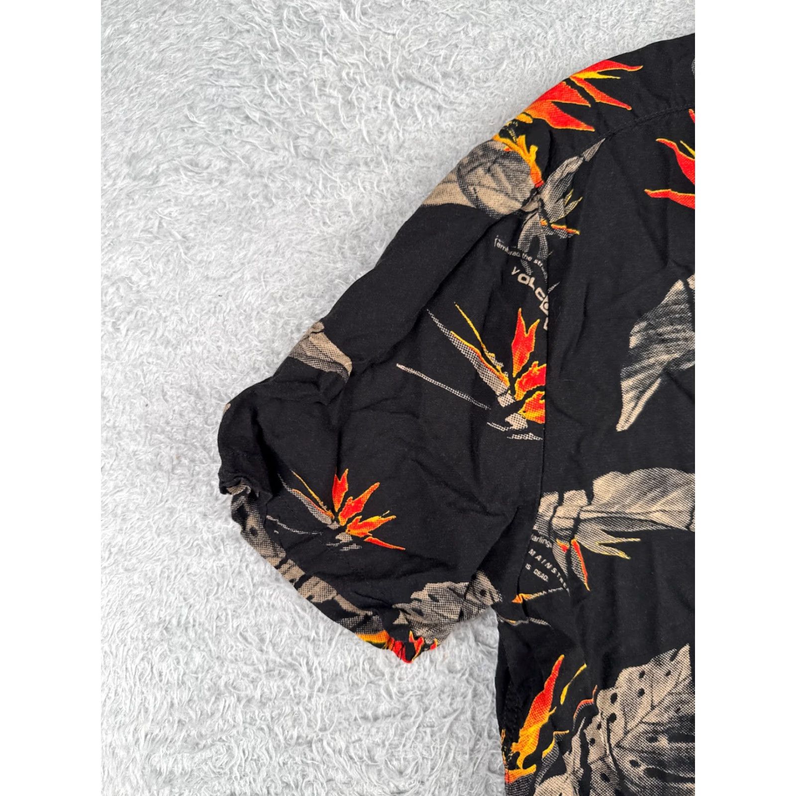 Volcom Volcom Shirt Adult Medium Black Floral Bird Of Paradise Button-Up Hawaiian Short Sleeve Collared 90s Beach Mens Size US M / EU 48-50 / 2 - 3 Thumbnail