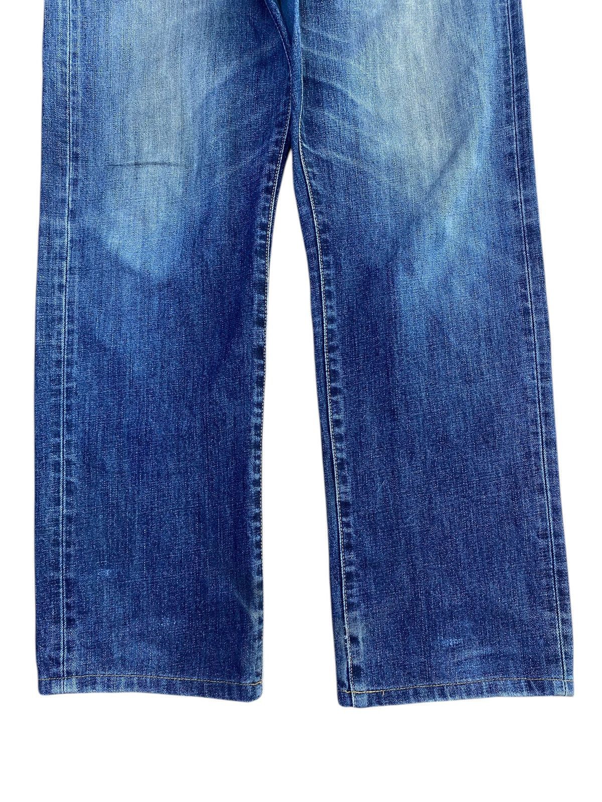 Uniqlo Uniqlo Blue Faded Wash Style Loose Jeans Size US 32 / EU 48 - 9 Thumbnail