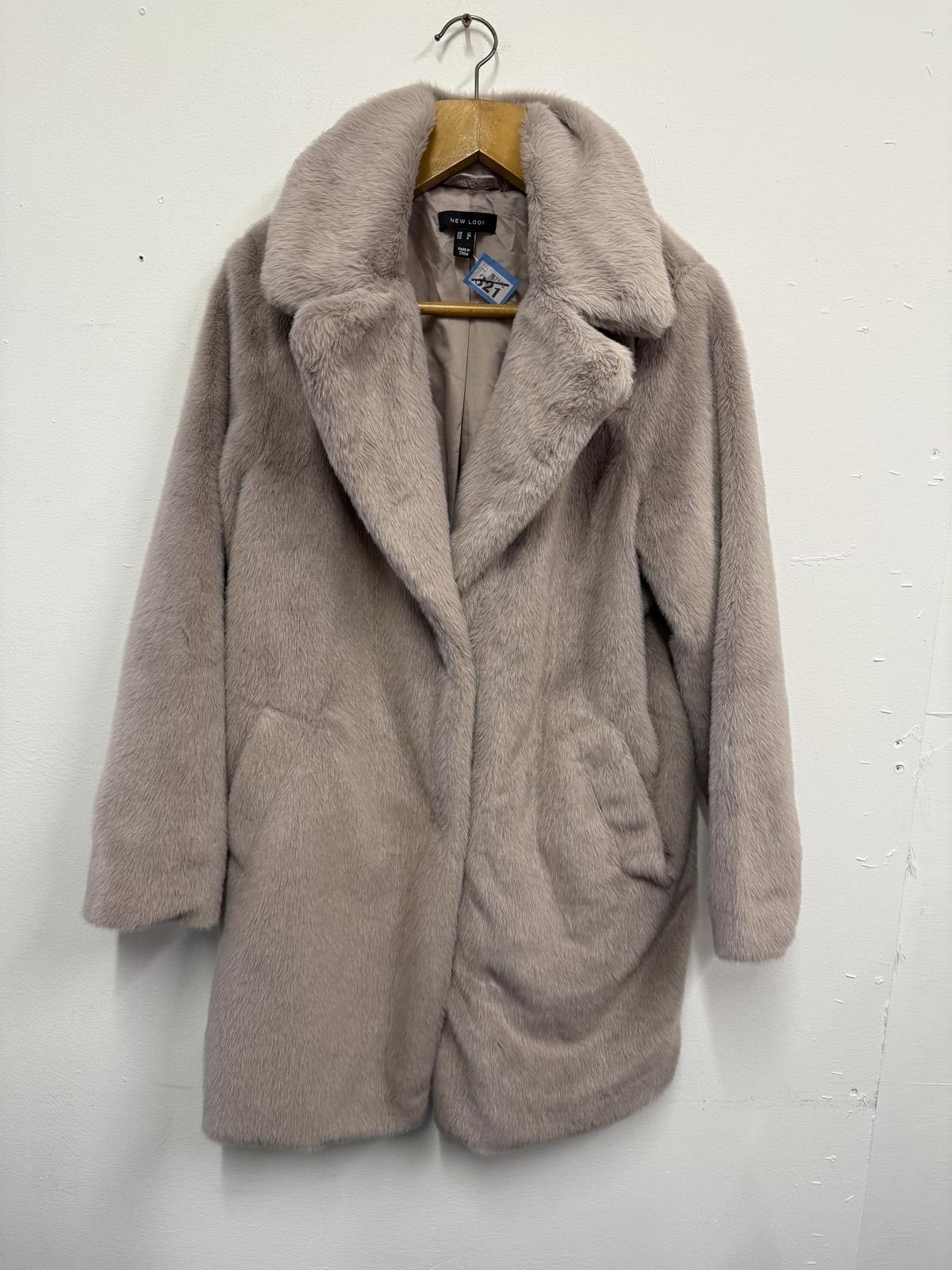 New Look New Look Faux Fur Coat UK 12 EU 40 US 8 Beige Size M / US 6-8 / IT 42-44 - 1 Thumbnail