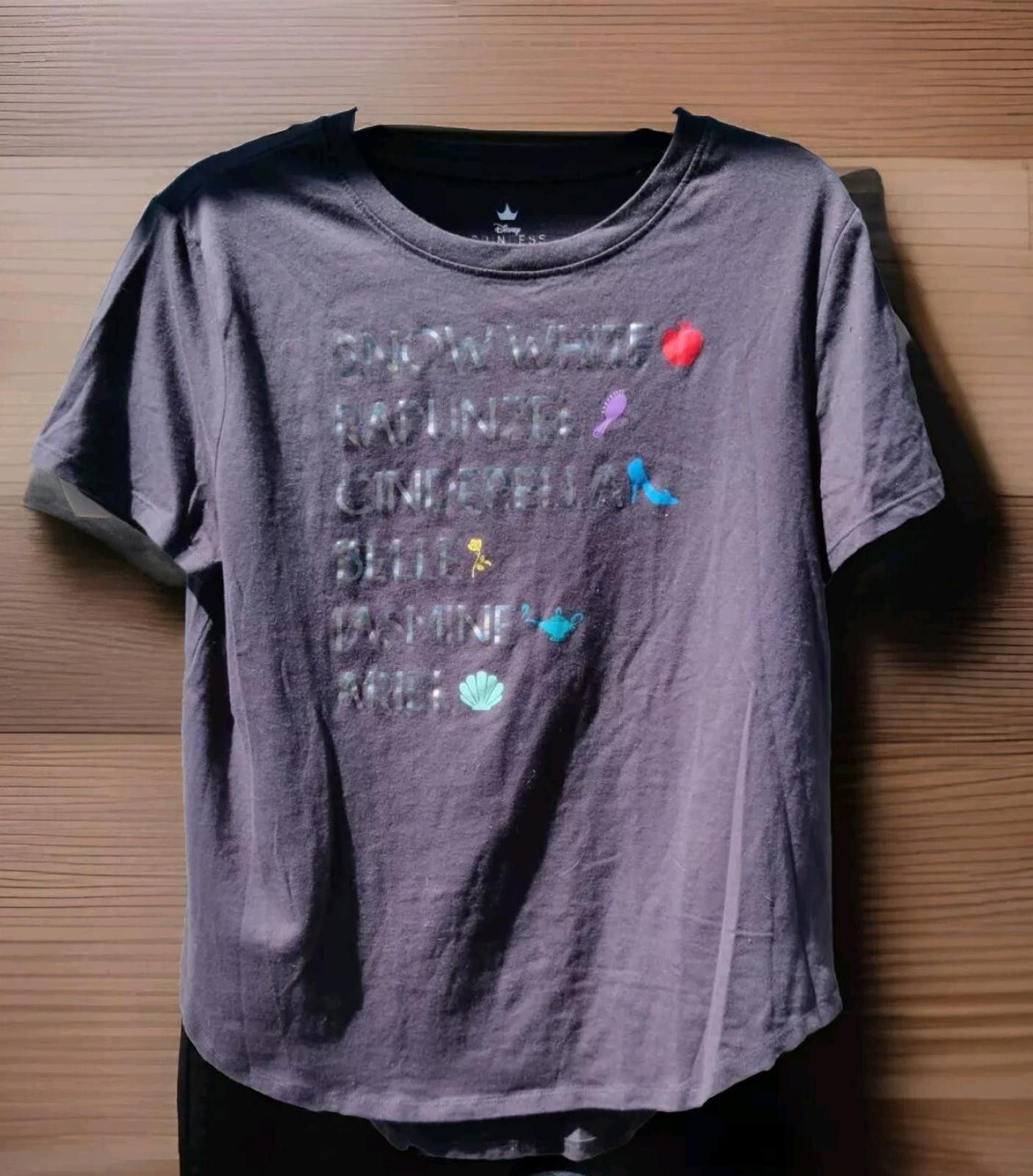 Disney Disney Princess List Juniors XL Six Princesses Names & Symbo Size XL / US 12-14 / IT 48-50 - 1 Thumbnail