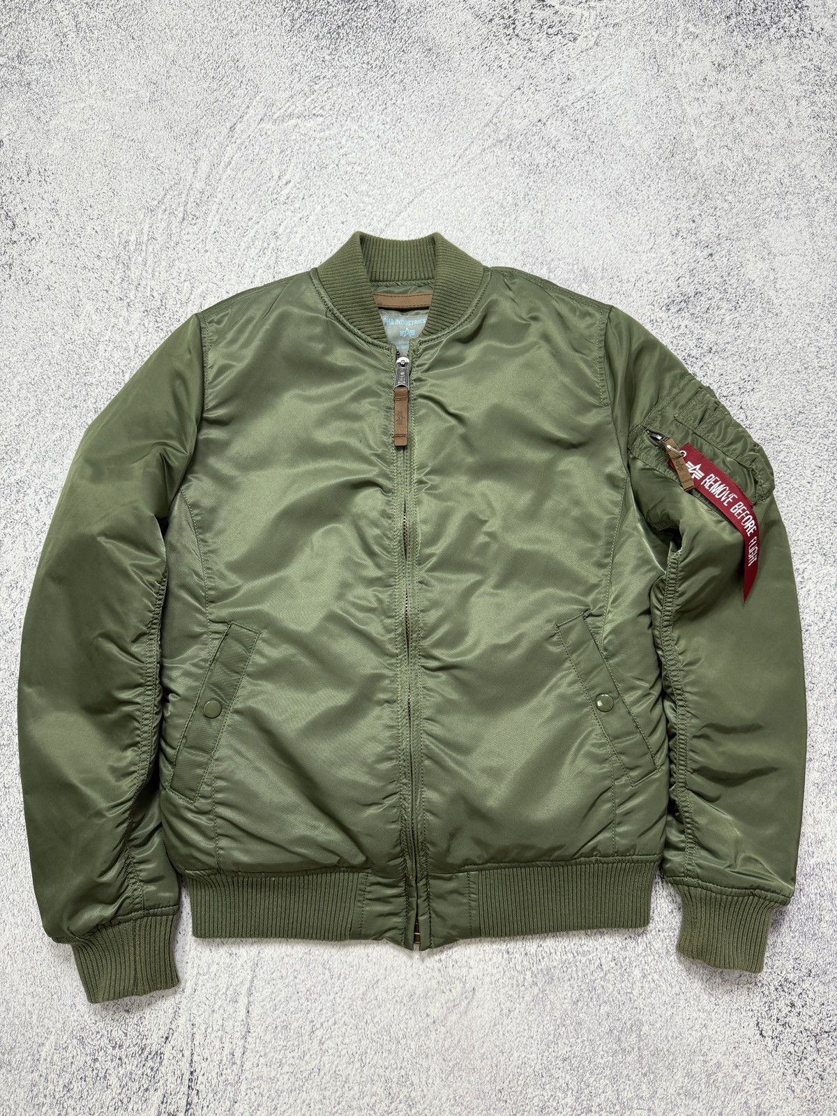 Alpha Industries Alpha Industries Type MA-1 Intermediate USA Bomber Jacket Size US L / EU 52-54 / 3 - 4 Thumbnail