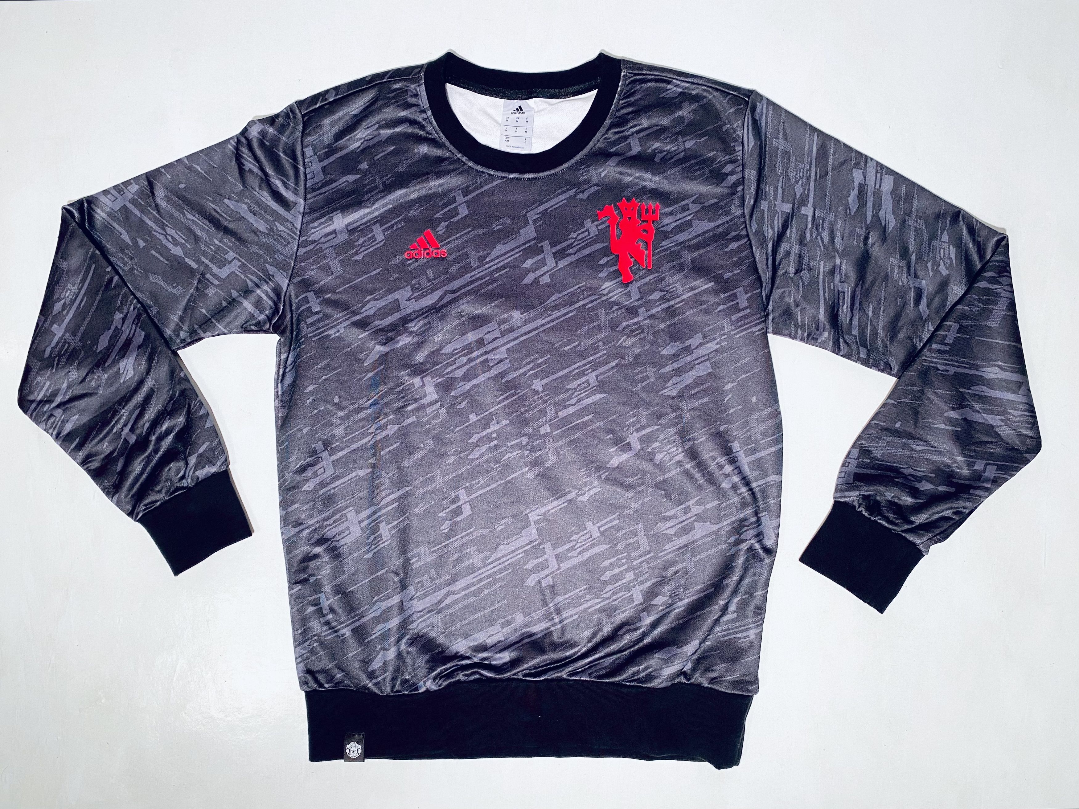 Adidas Manchester United Seasonal Special Sweathshirt / Jumper 2016 Size US M / EU 48-50 / 2 - 5 Thumbnail