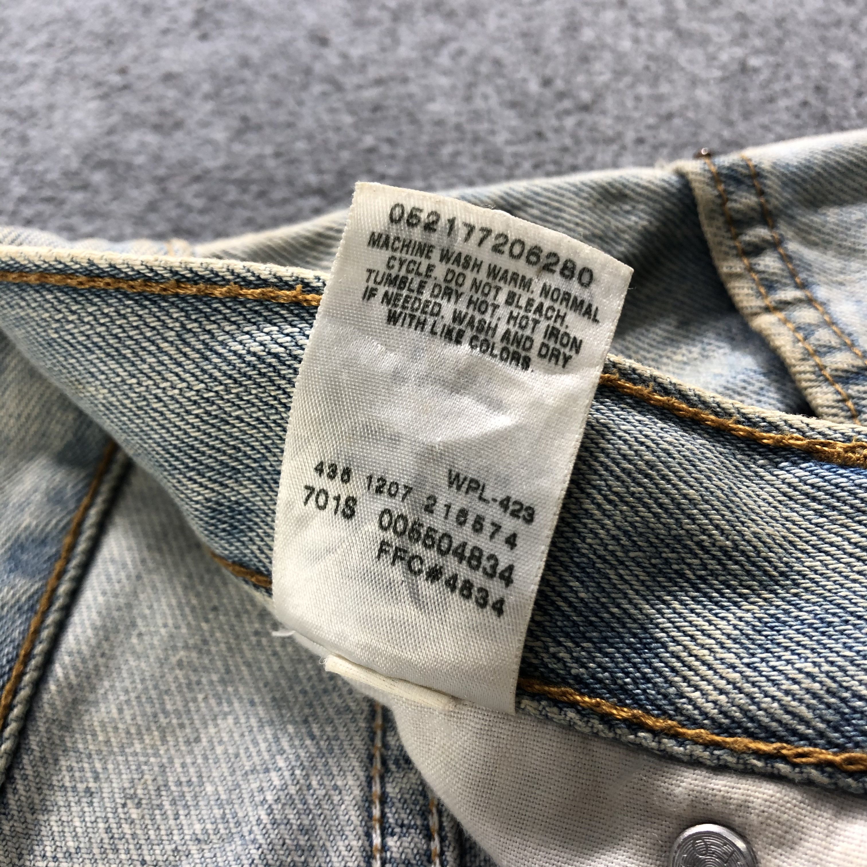 Levi's Vintage Light Wash Levis 550 Jeans-J2784 Size US 43 - 11 Thumbnail