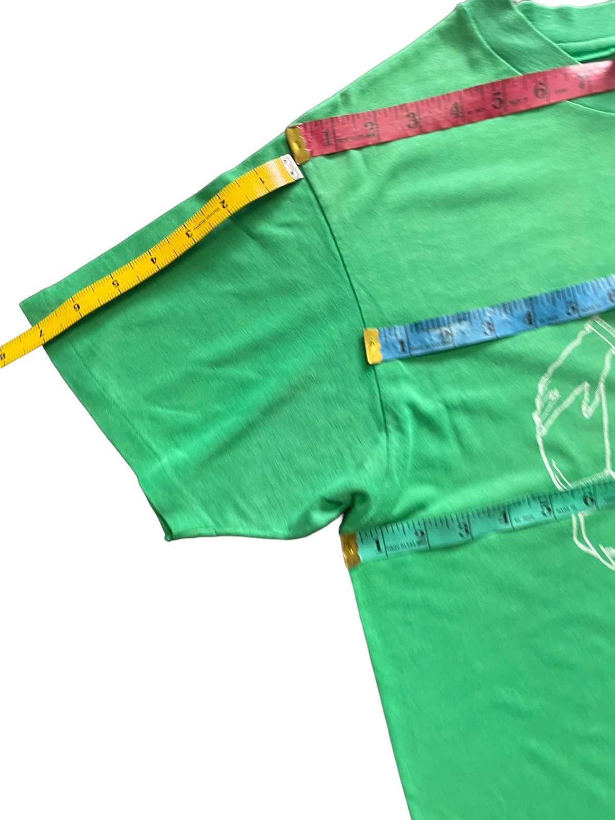 Hanes × Vintage Vintage Holding Hands Tshirt Size US M / EU 48-50 / 2 - 12 Thumbnail