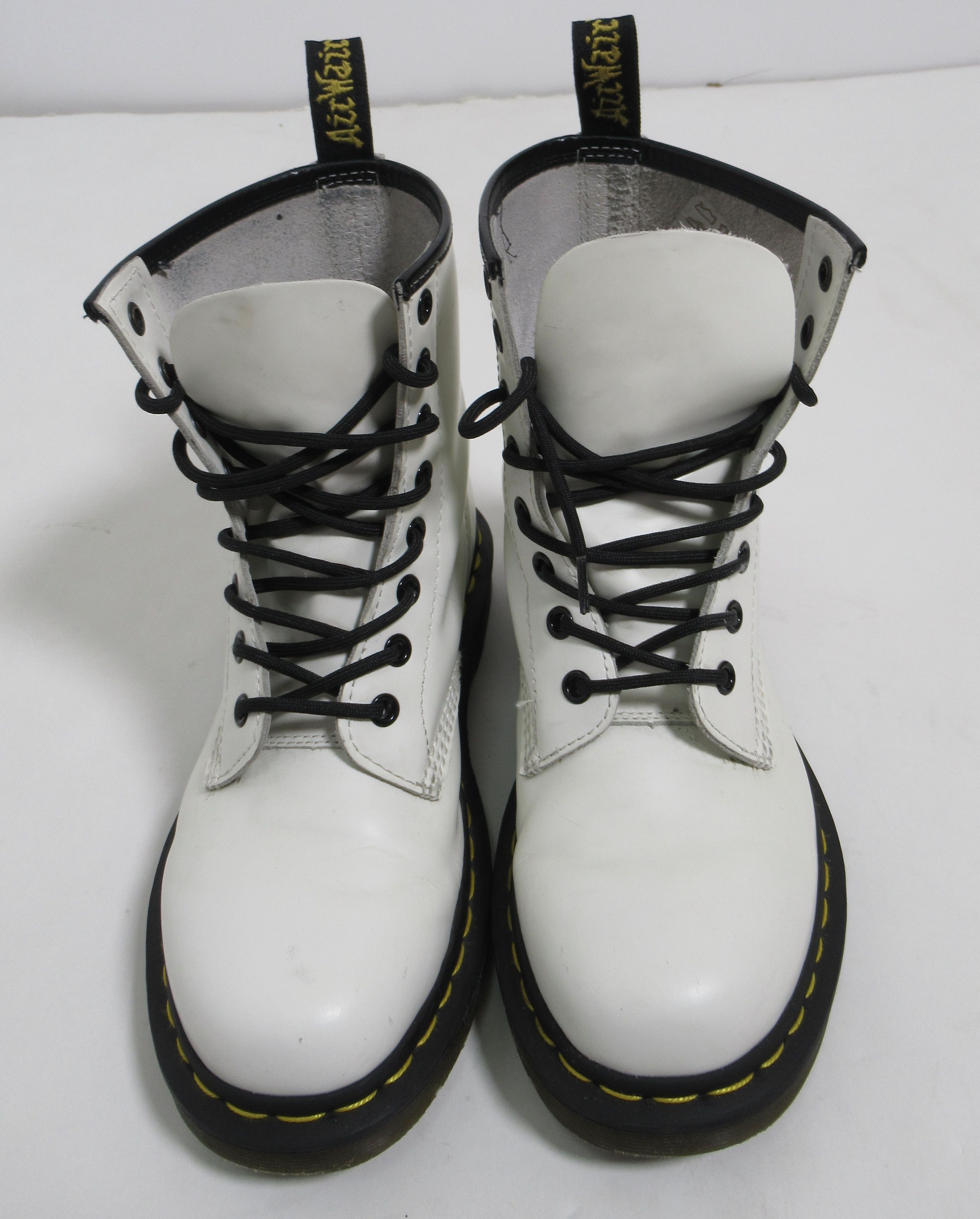 Dr. Martens Dr Martens 11822 Combat Lace Up Boot White Size US 7 / IT 37 - 2 Thumbnail