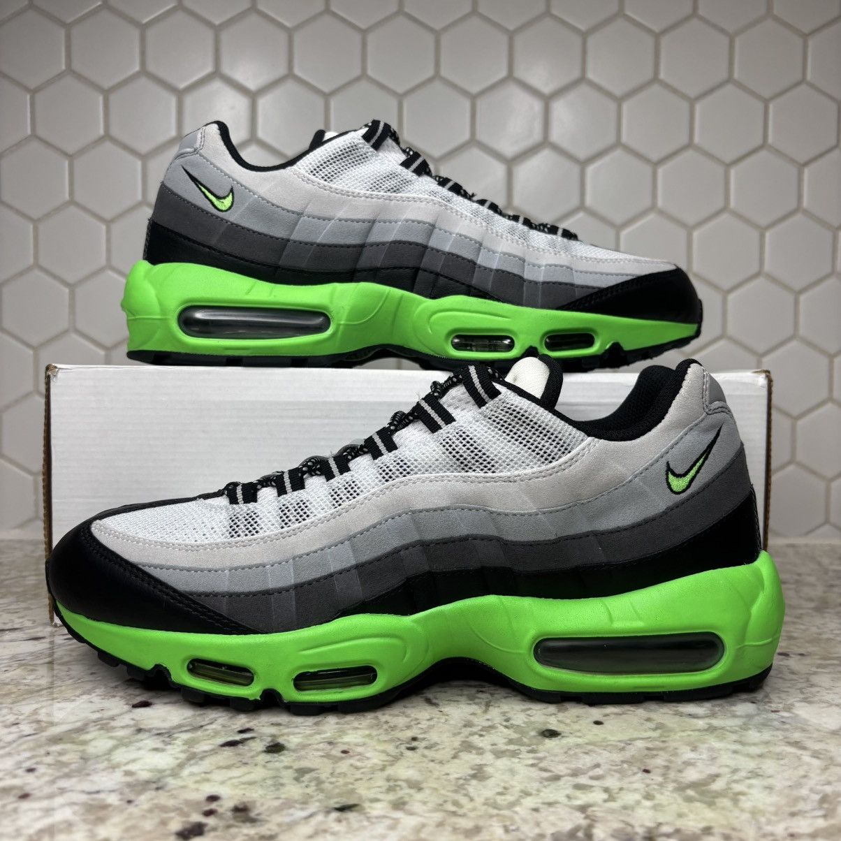 Nike Size 10.5 - Nike Air Max 95 Volt Black 2014 Clean With Box Size US 10.5 / EU 43-44 - 1 Thumbnail