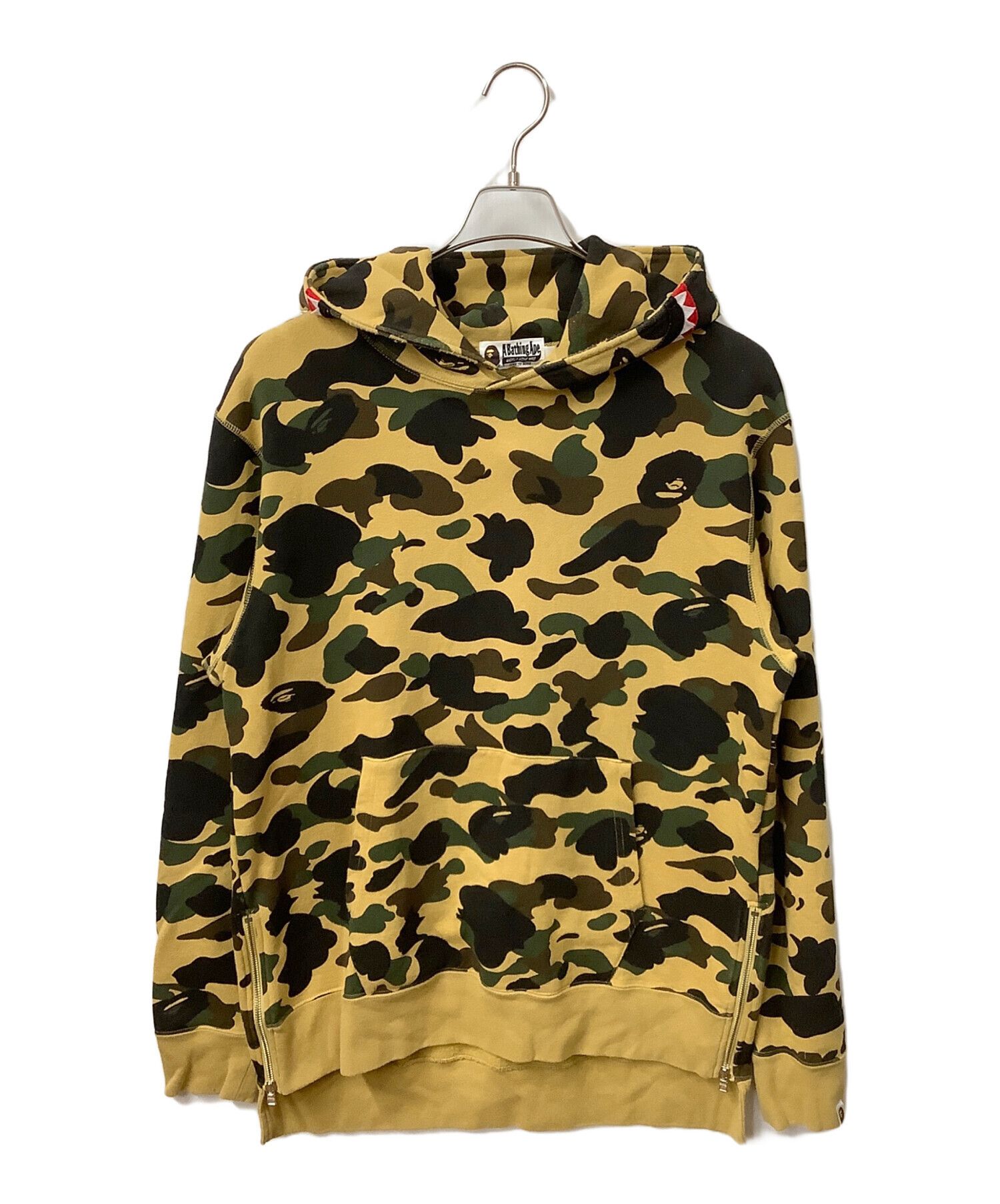 Bape A BATHING APE Shark Camouflage Pullover Hoodie Khaki XL Size US XL / EU 56 / 4 - 1 Thumbnail