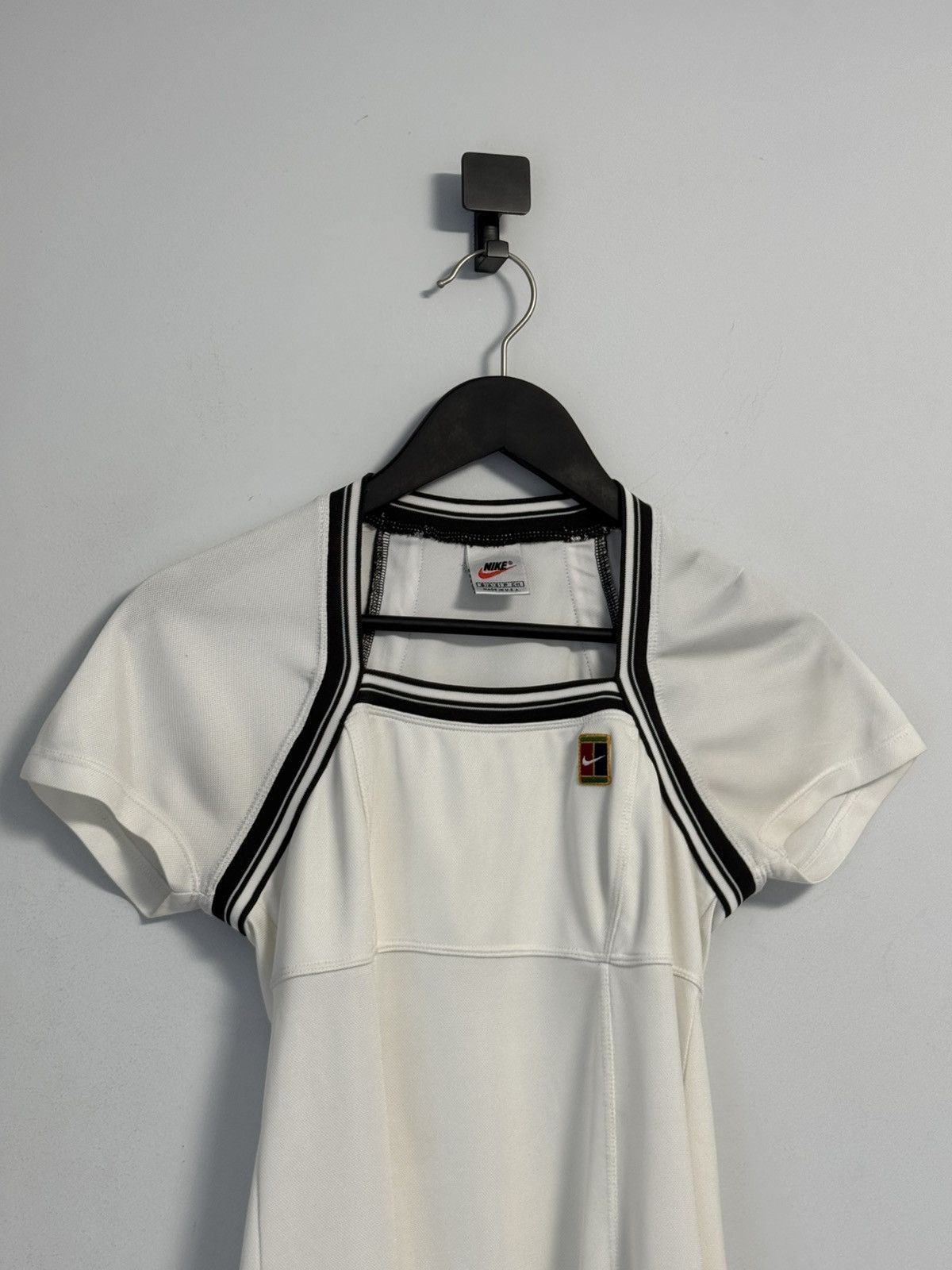 Nike Nike Dress Women’s Block Stitch Court Polo Tennis Vintage Size S / US 4 / IT 40 - 2 Thumbnail