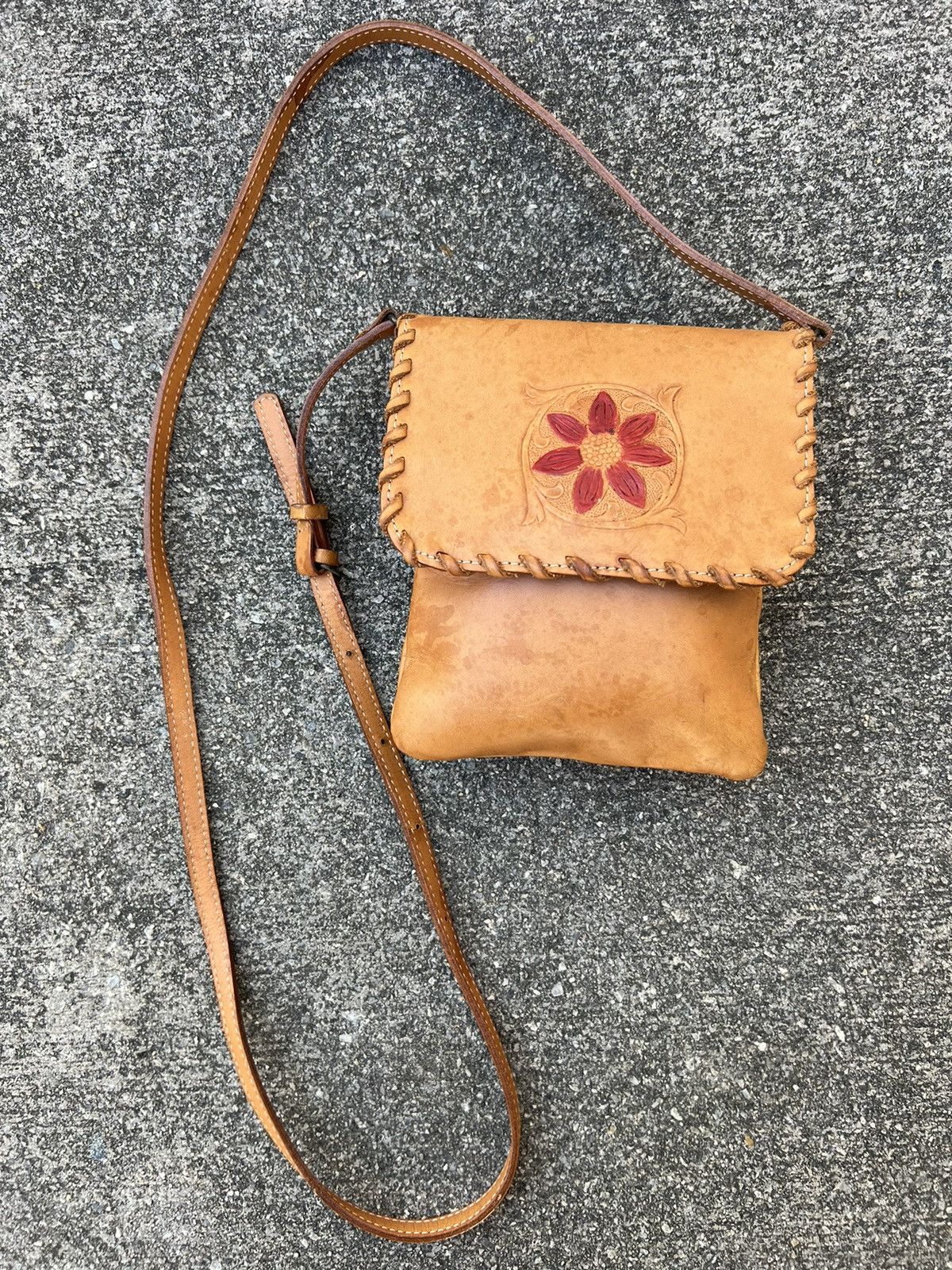 KEITAMARUYAMA Vintage Keita Maruyama Patina Leather Mini Sling Bag Size ONE SIZE - 7 Thumbnail