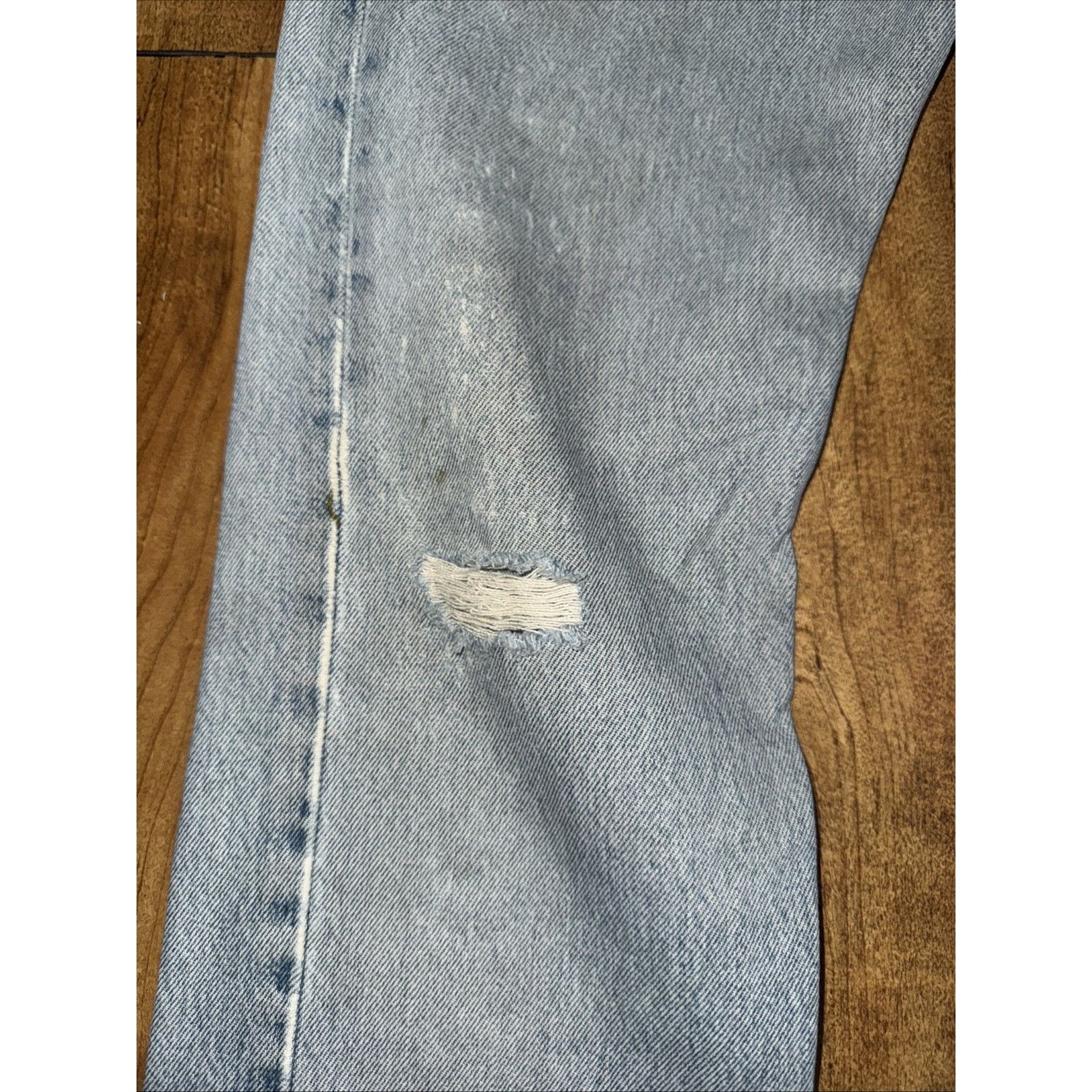 Levi's × Vintage Levi’s 501 26x32 Distressed Light Wash Jeans Embroidery Y2K Size US 26 / EU 42 - 7 Thumbnail