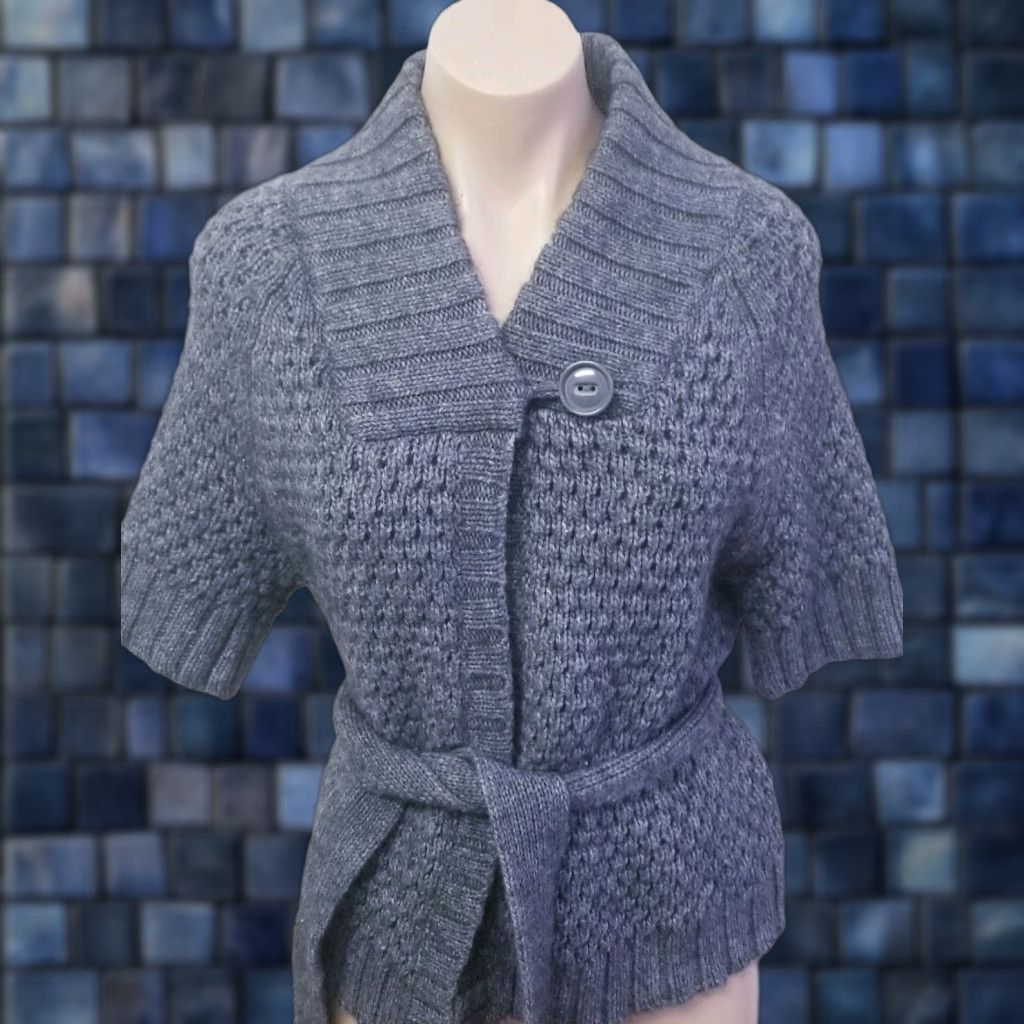 H&M VINTAGE H & M Cardigan Sweater Heather Grey Knit Size M Short Sleeve With Belt Size M / US 6-8 / IT 42-44 - 1 Thumbnail