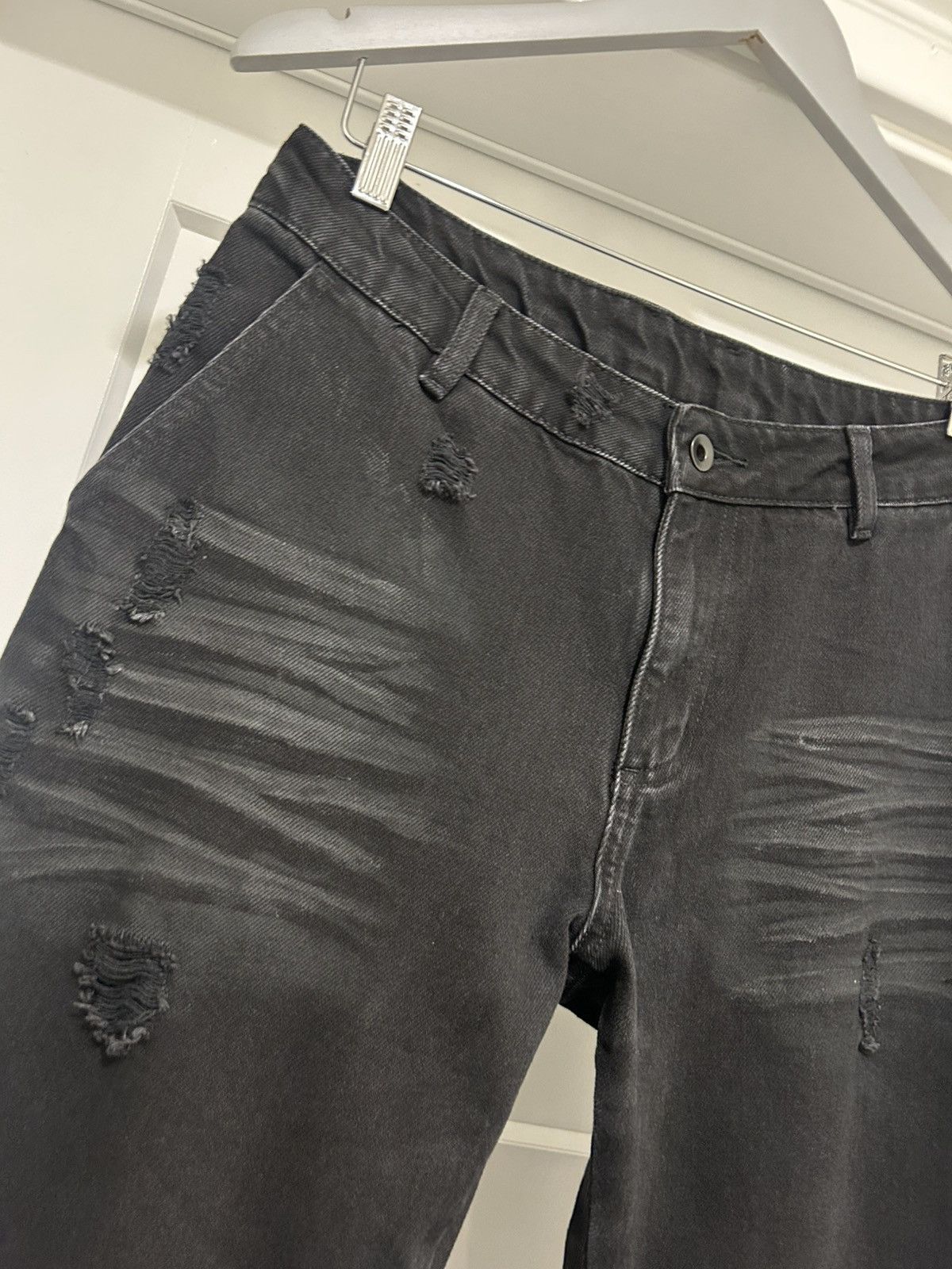 Professor.E Troubled Waters x Professor E. Destroyed Stained Denim Size US 30 / EU 46 - 2 Thumbnail