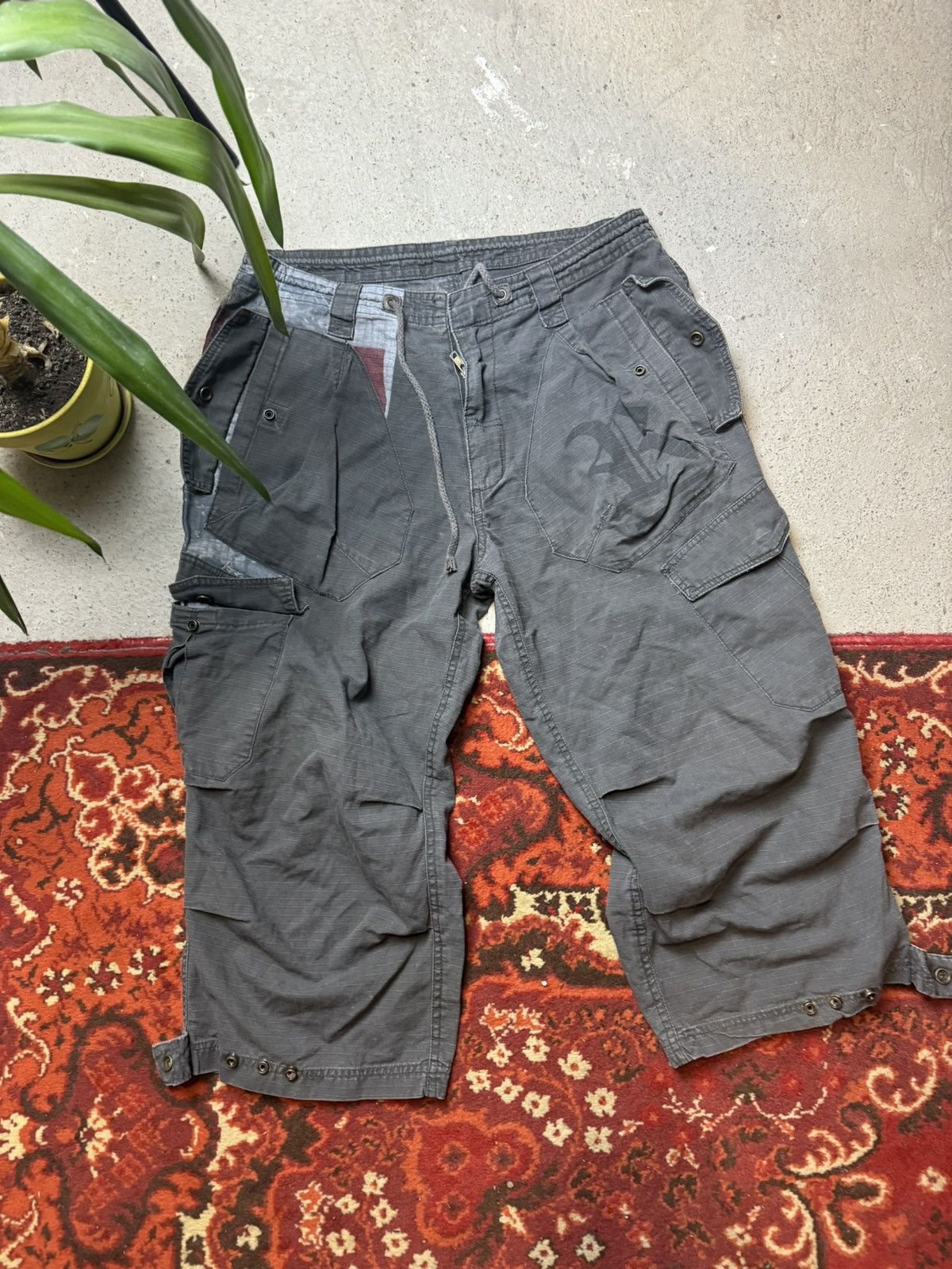 Ringspun × Vintage Vintage Y2K Ringspun Art Avantgarde Cargo Military Shorts Size US 33 - 1 Thumbnail