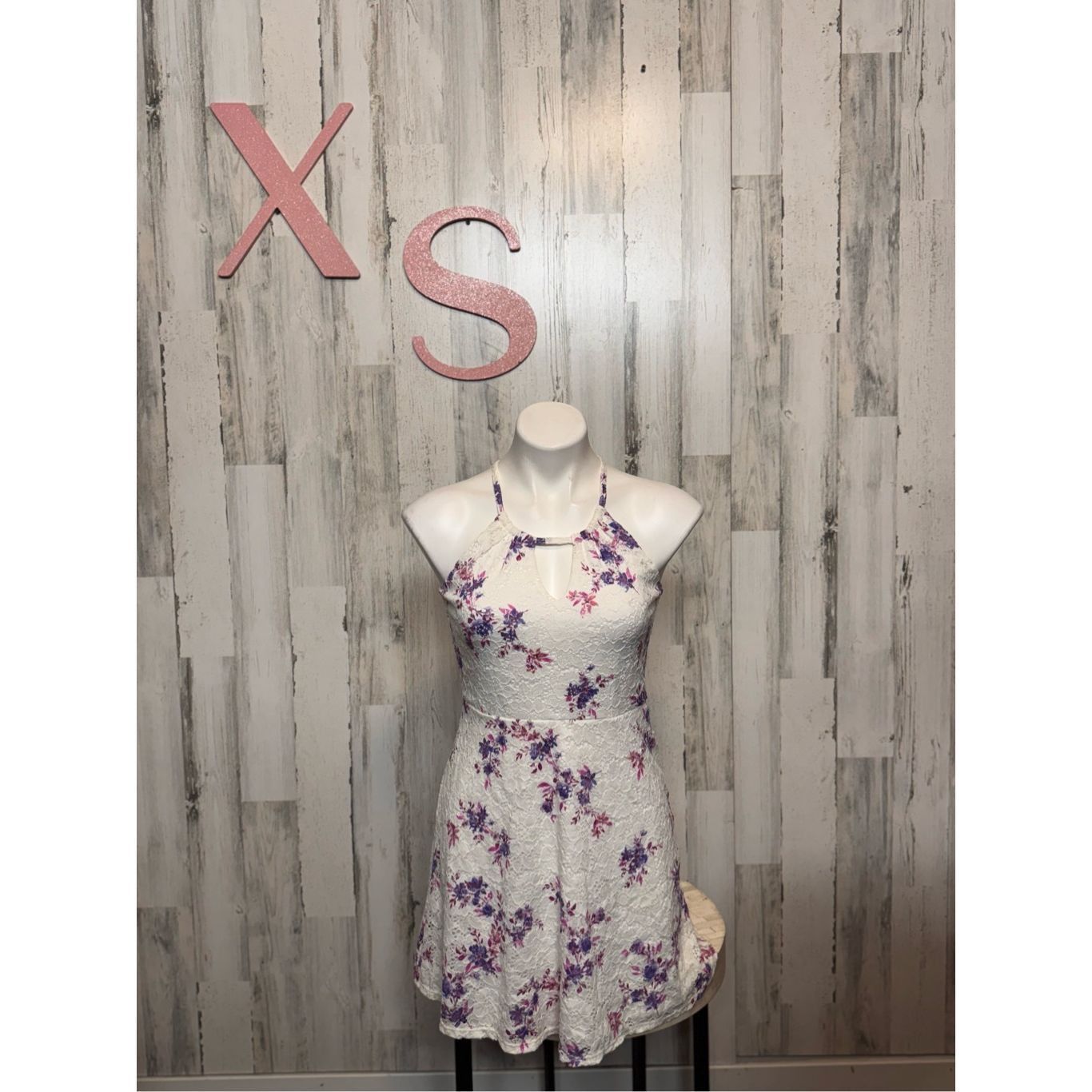Other Candie’s White Floral Lace Halter Dress XS Size XS / US 0-2 / IT 36-38 - 1 Thumbnail