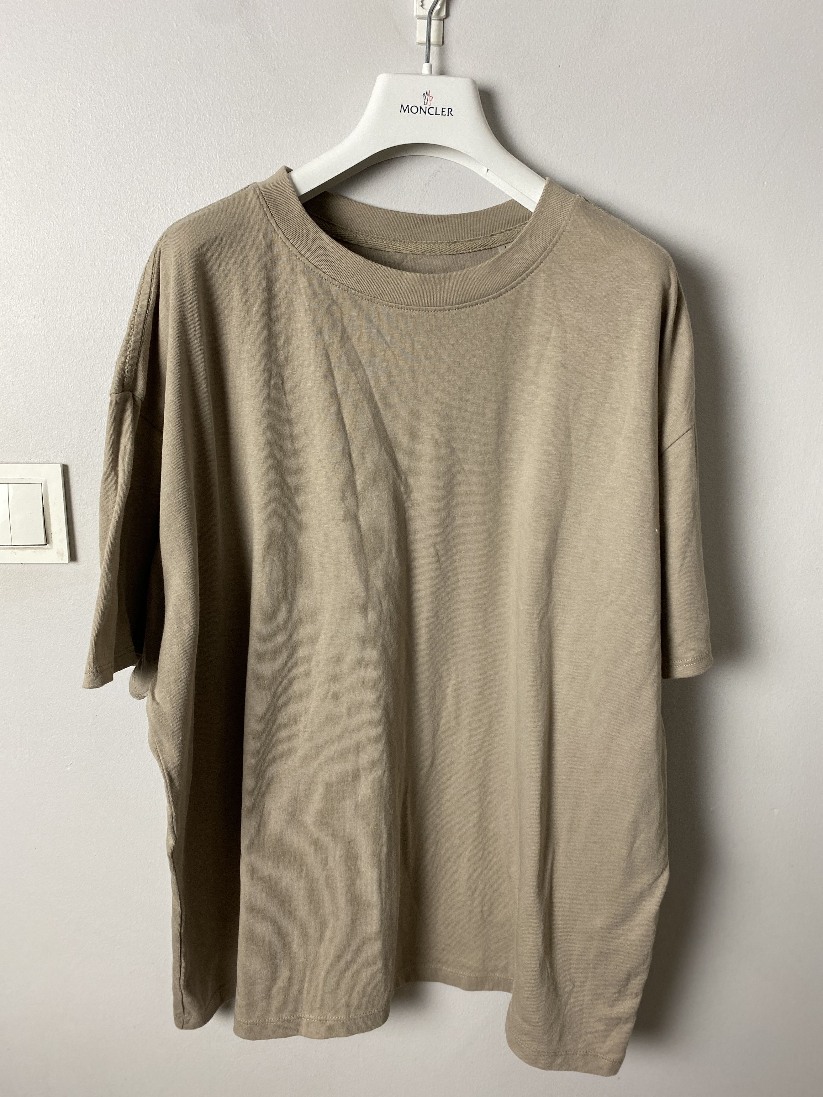 Essentials Essentials Fear of God basic small logo t-shirt tee Size US L / EU 52-54 / 3 - 2 Thumbnail