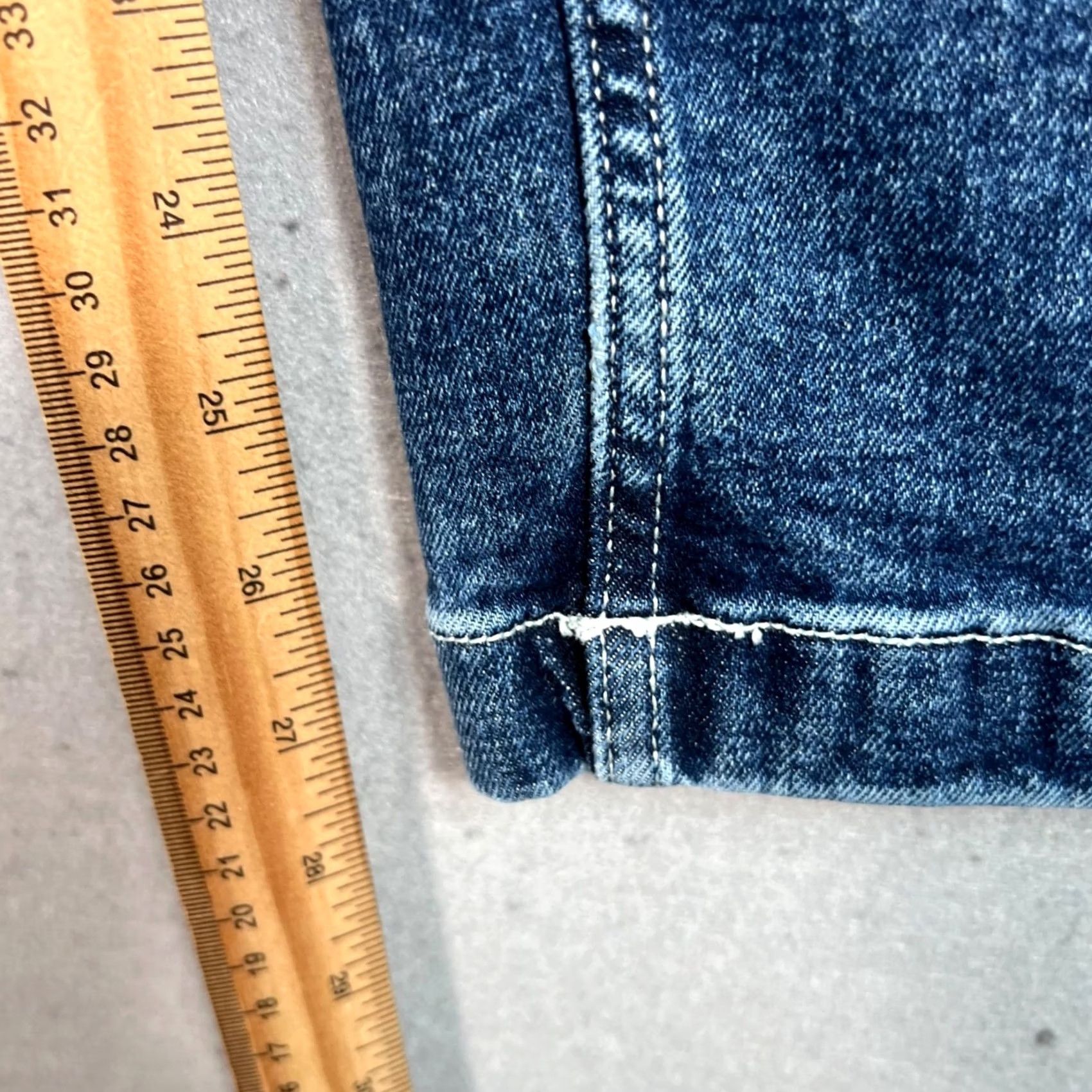 Uniqlo Uniqlo Jeans XS 27 Inseam Blue Denim Drawstring 5-Pocket Tapered Mens Regular Shoes? Size US 27 - 6 Thumbnail