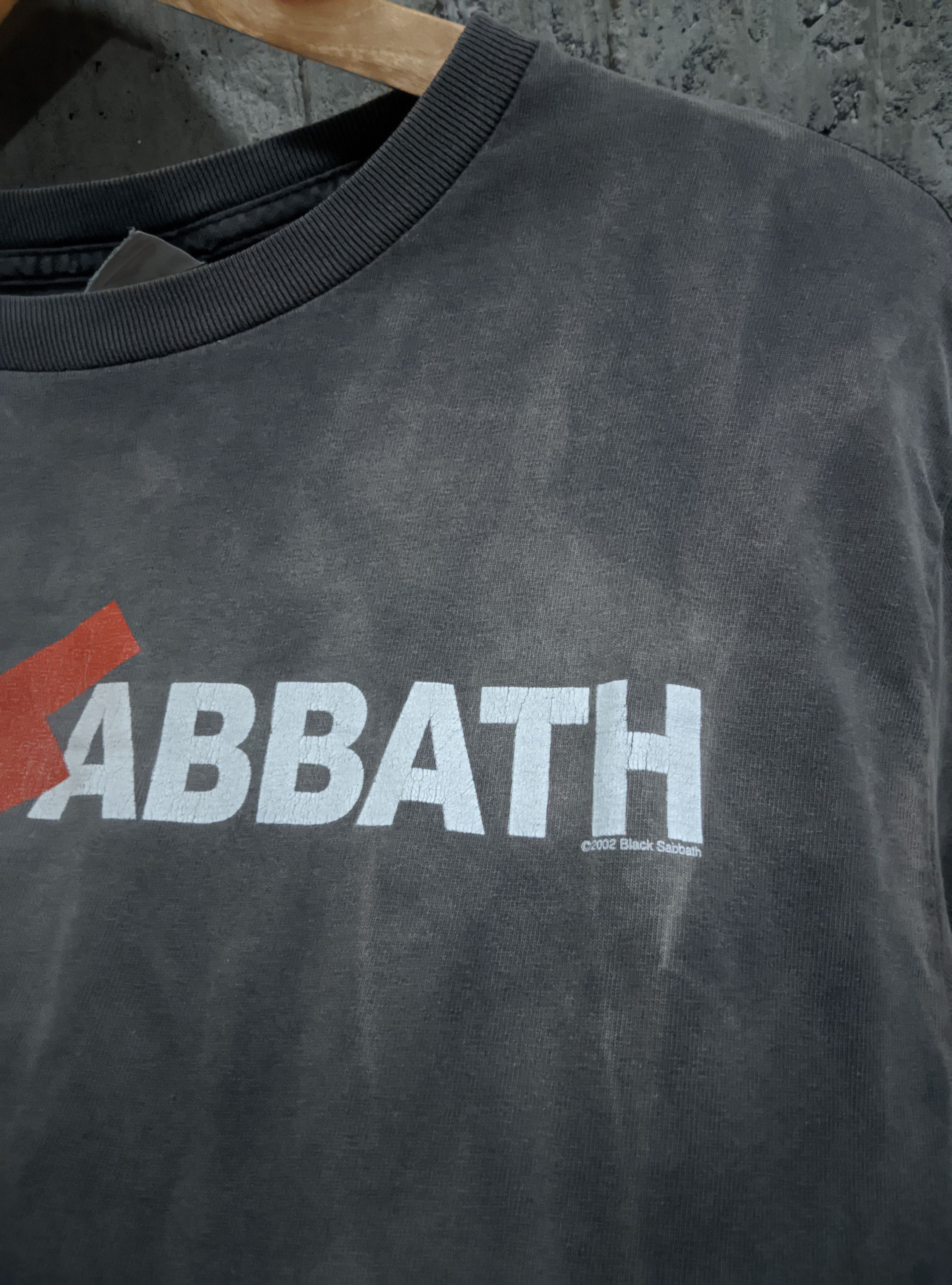 Band Tees Vintage 2002 thrashed black sabbath metal fade grunge erd Size US M / EU 48-50 / 2 - 11 Thumbnail