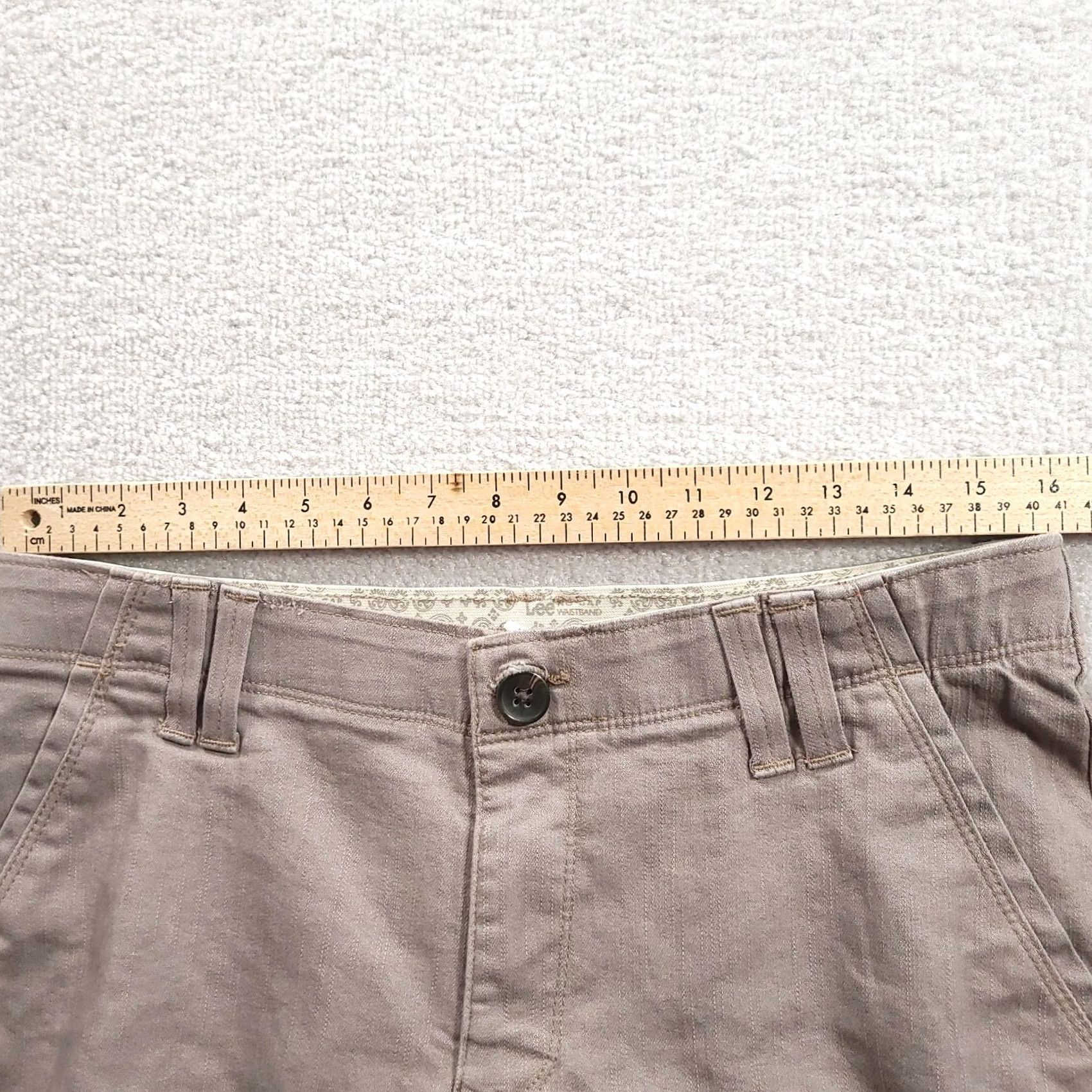 Lee Lee Jeans Beige Women's SZ 12P Petite Mid Rise Straight 28in Inseam Cotton Blend Denim Belt Loops Zip NOGap Waistband Size 34" / US 12 / IT 48 - 3 Thumbnail