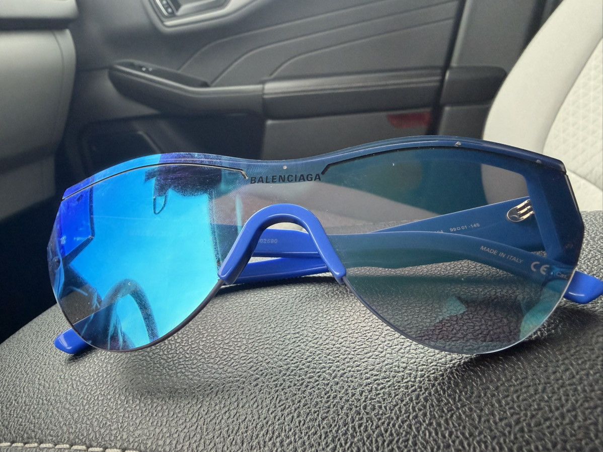 Balenciaga Balenciaga BB0004S Shield Sunglasses Size ONE SIZE - 5 Thumbnail
