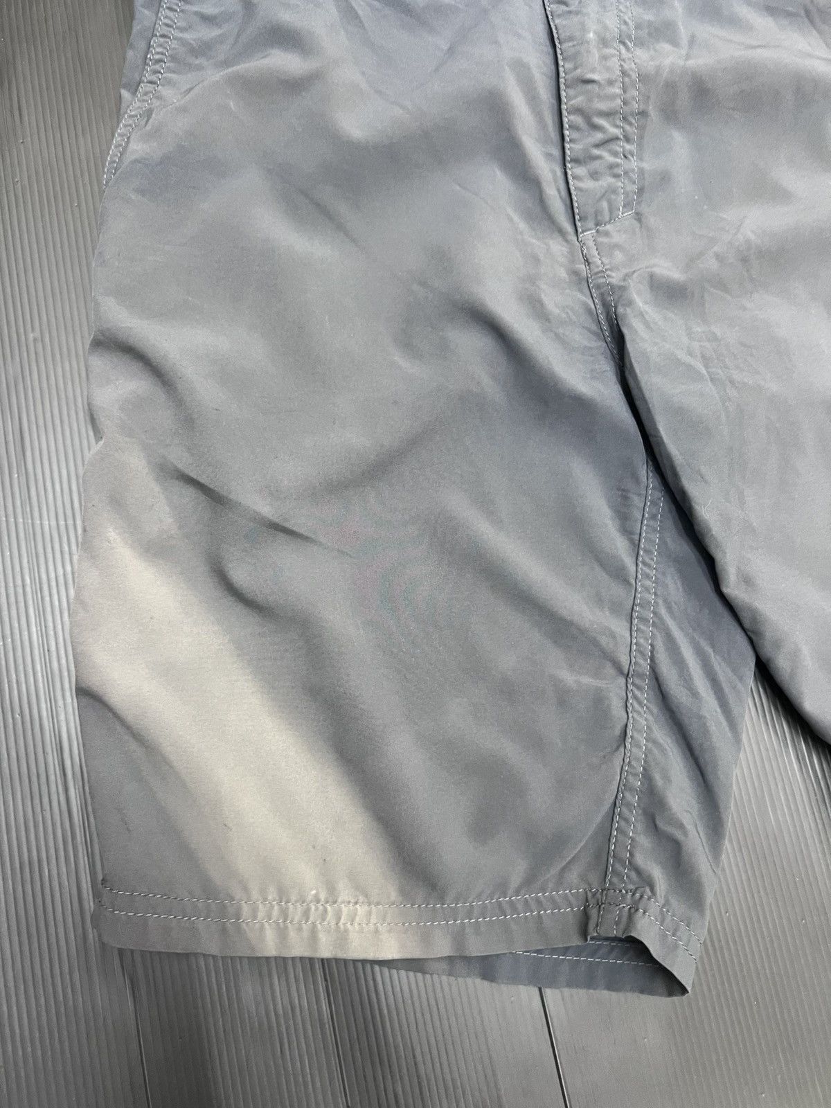 Vintage Thrashed Faded Oakley Quickdry Light Short Pant Size US 32 / EU 48 - 4 Thumbnail