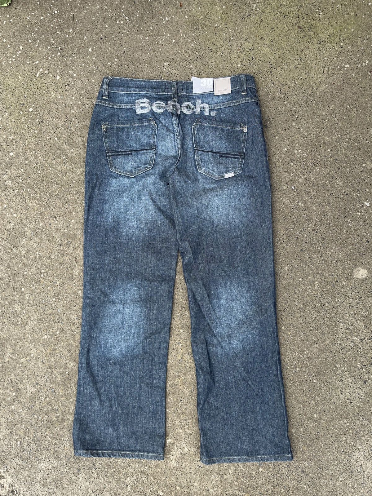 Bench Vintage y2k NWT Bench Jeans Big Embroidered Logo Denim Size US 30 / EU 46 - 1 Thumbnail