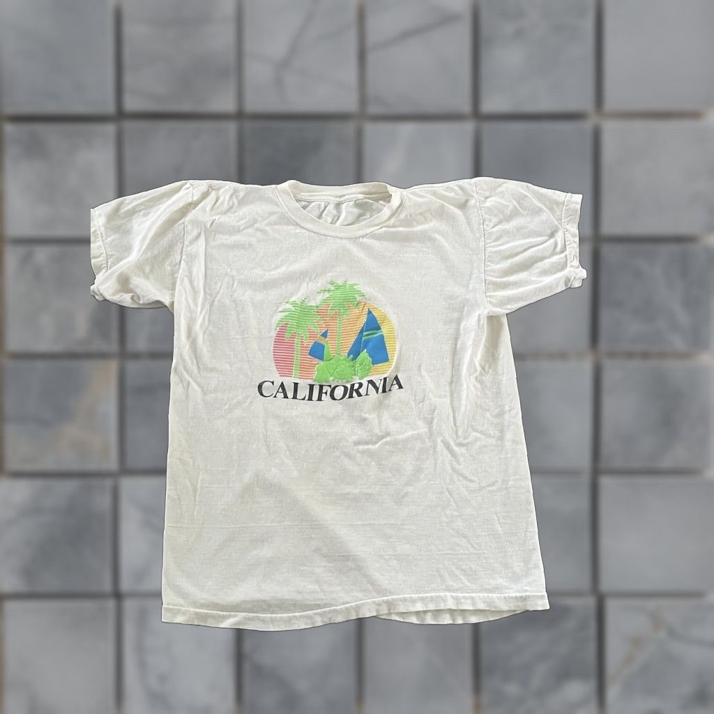 Vintage VINTAGE California T-Shirt White Medium M & M Single Stitch Men Shirt Sized M Size US M / EU 48-50 / 2 - 1 Thumbnail