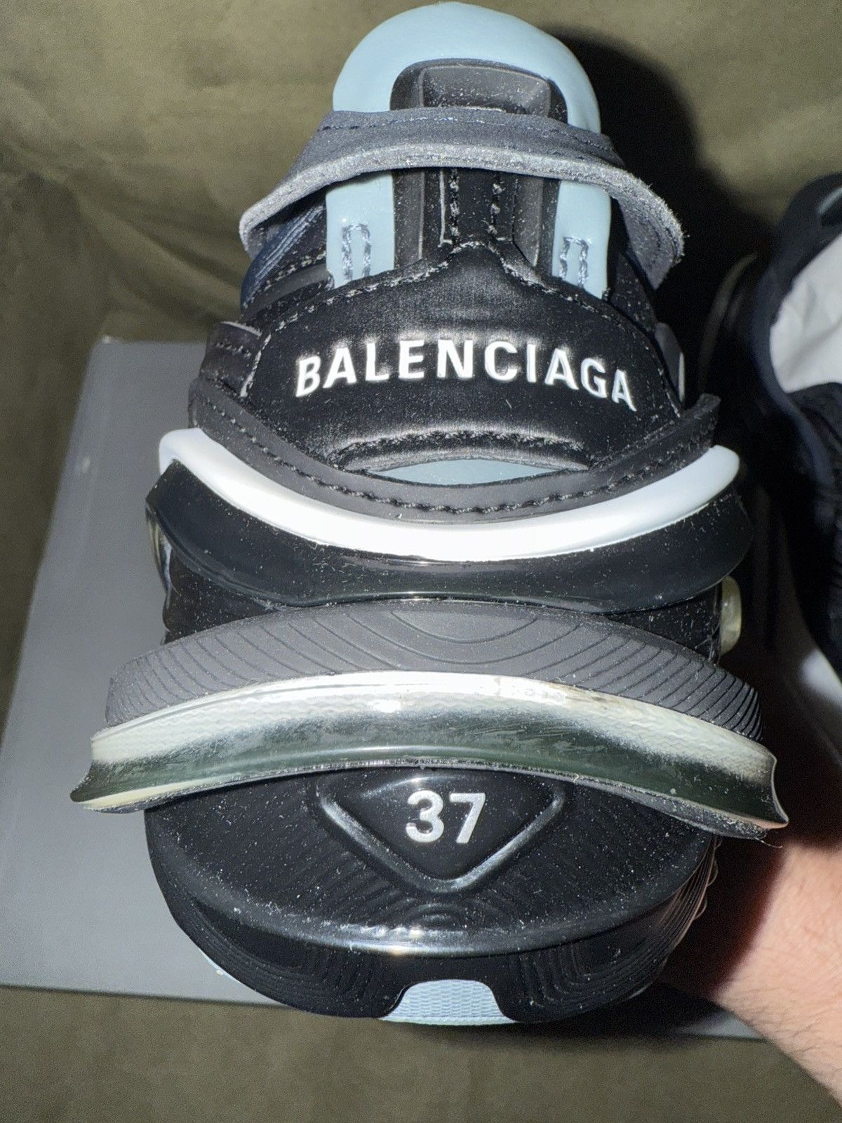 Balenciaga Balenciaga Tyrex Unisex Shoes, OG Box w/ dust & tote bag NEW Size US 7 / IT 37 - 19 Thumbnail