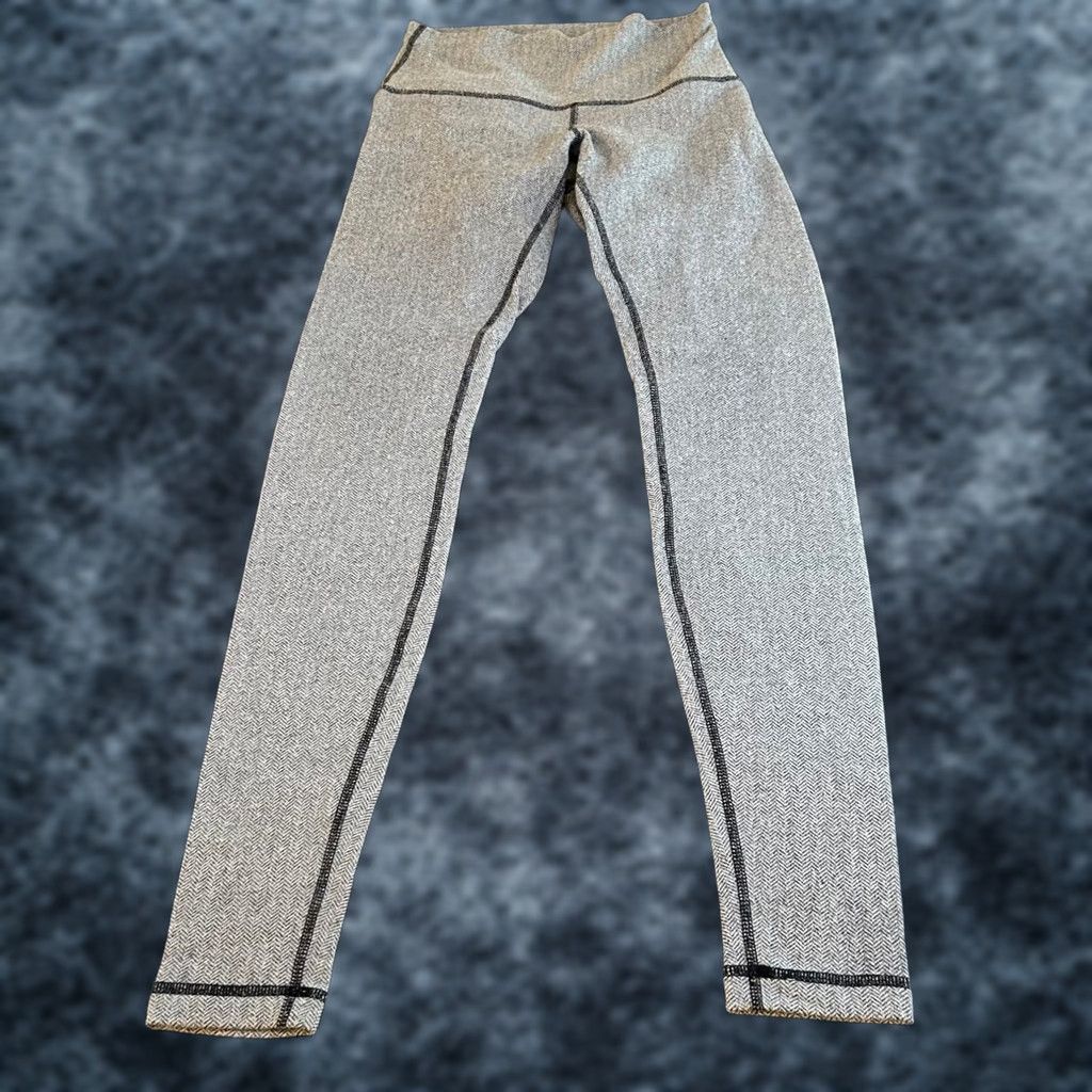 Lululemon Lululemon Wunder Under Leggings Womens Size 4 Gray Herringbone High Rise Yoga Activewear Slim Waist 24in Inseam 29in Size 27" / US 4 / IT 40 - 1 Thumbnail