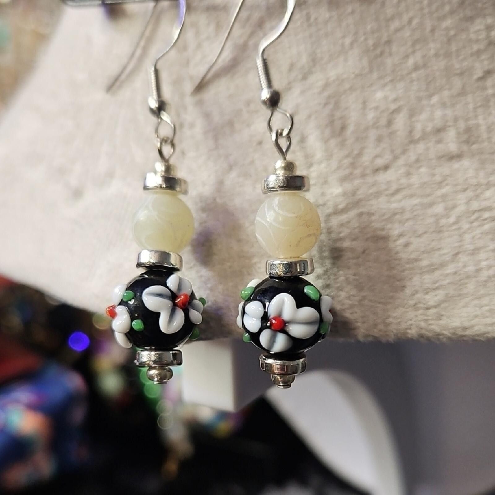 Other Elegant Floral Beaded Earrings Size ONE SIZE - 2 Thumbnail