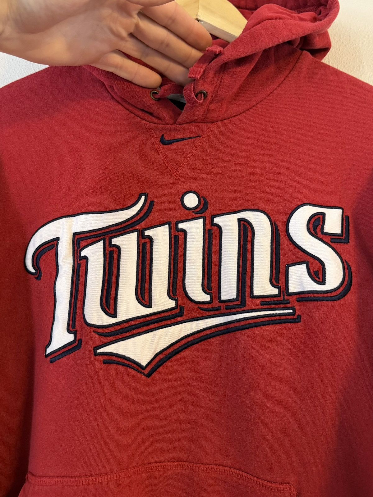 Nike vtg y2k minnesota twins nike center swoosh hoodie medium Size US M / EU 48-50 / 2 - 2 Thumbnail