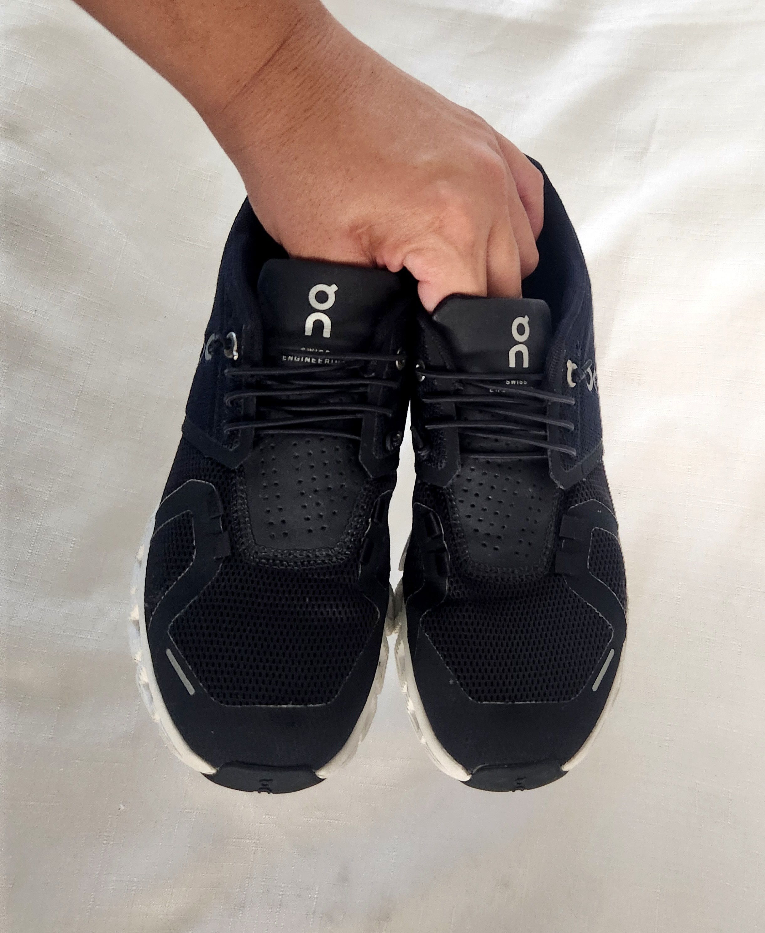 On ON Running Cloud Swiss Engineering Shoes Women's Size 7.5 Size US 7.5 / IT 37.5 - 9 Thumbnail