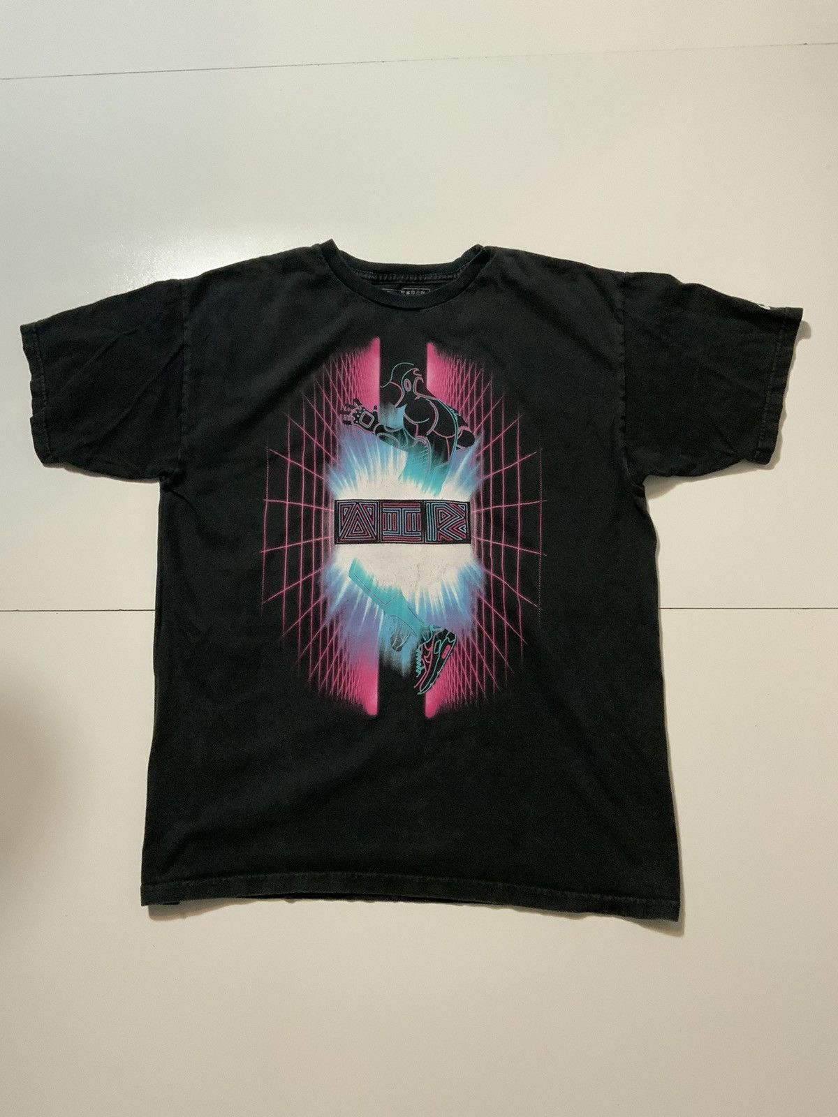 Nike Nike Air Max 90 Dancing Robot Miami Vice S/S T-Shirt Size US M / EU 48-50 / 2 - 1 Thumbnail