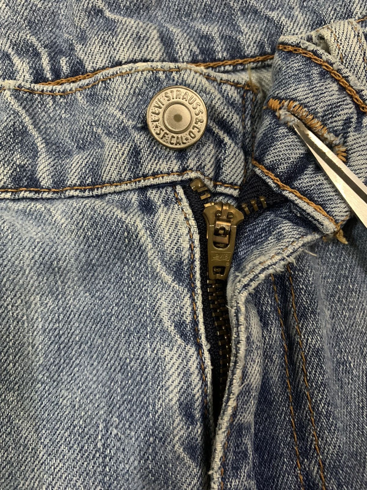 Levi's Vintage 90s Levis 529 White Tab Blue Washed Baggy Jeans Size US 33 - 4 Thumbnail
