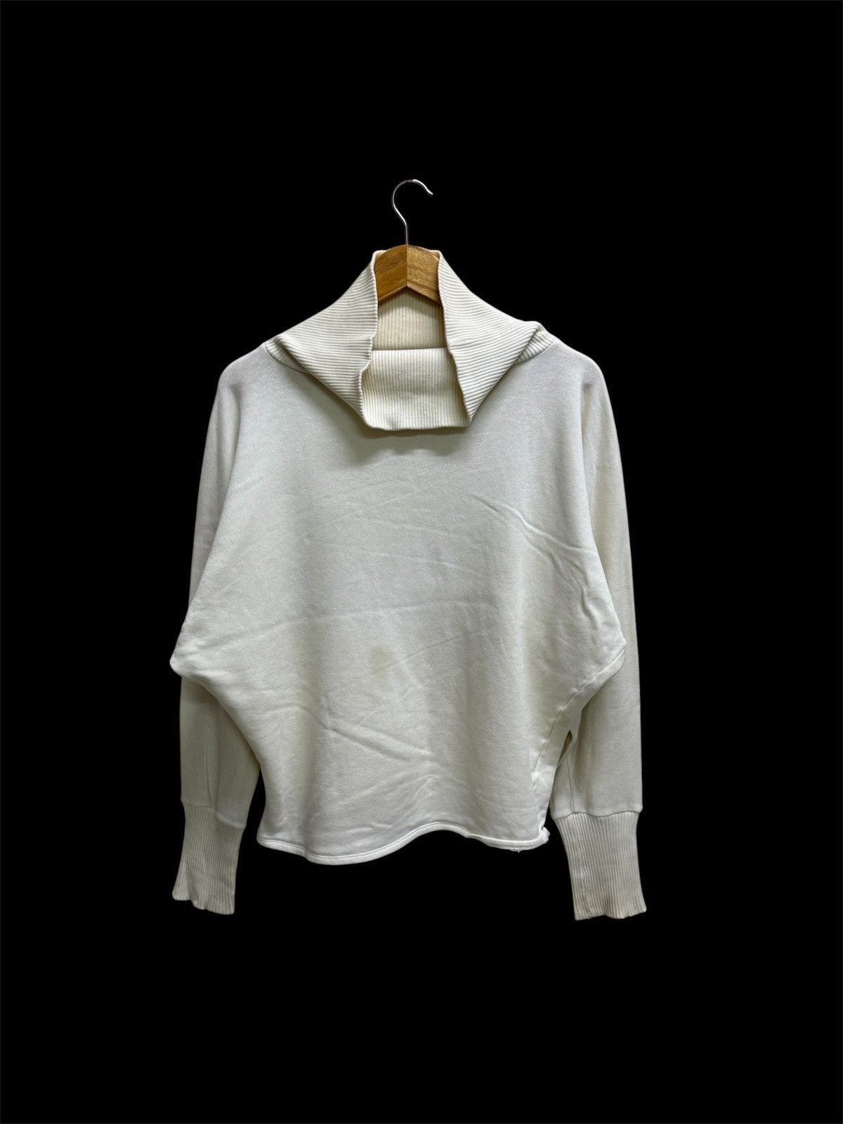 Norma Kamali Vintage Norma Kamali Tutrleneck Pullover Ribbed Cuffs Crop Size M / US 6-8 / IT 42-44 - 1 Thumbnail