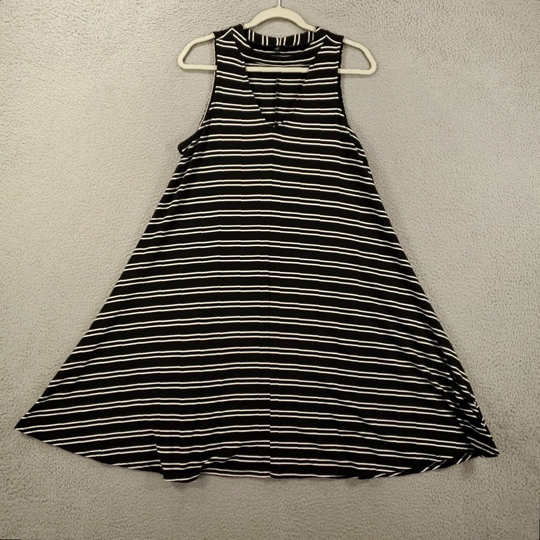 Torrid Torrid Dress Womens L Multicolor Striped Keyhole Chocker Kneck Knee Length 0 Size L / US 10 / IT 46 - 2 Thumbnail