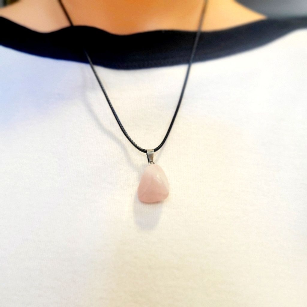 Handmade Natural Rose Quartz Crystal Pendant Necklace Size ONE SIZE - 1 Thumbnail