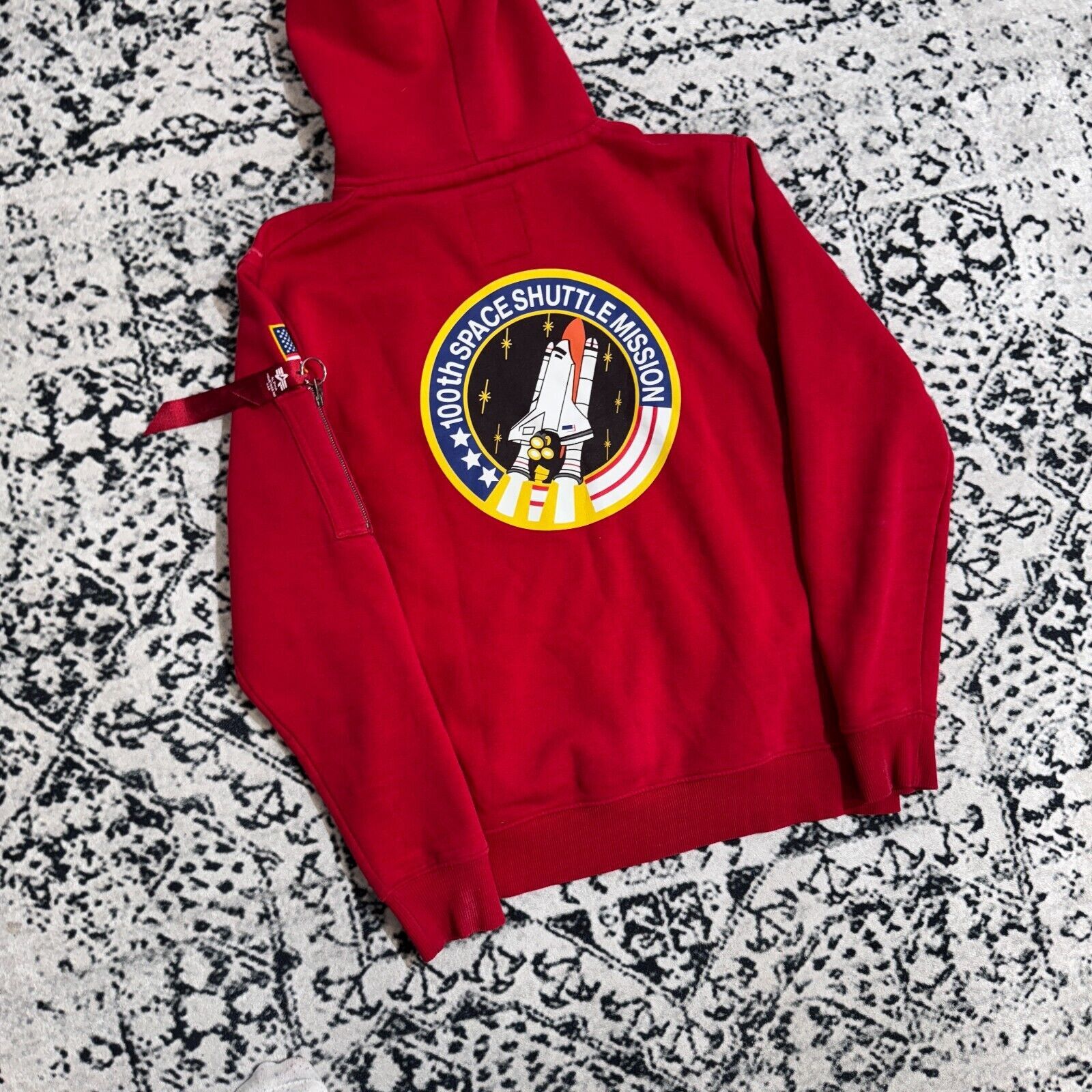Alpha Industries × Vintage Alpha Industries Red Cotton Hoodie Size L NASA MA-1 Astro Size US L / EU 52-54 / 3 - 11 Thumbnail