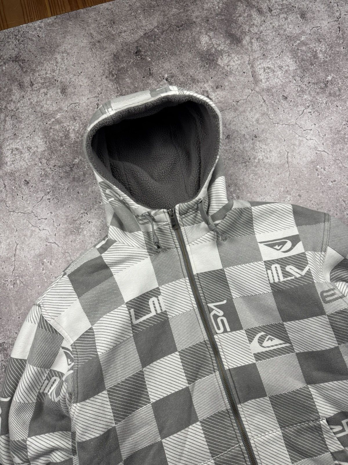 Quiksilver Vintage Y2K Sherpa fur lined Quiksilver zip up hoodie surfer Size US L / EU 52-54 / 3 - 6 Thumbnail
