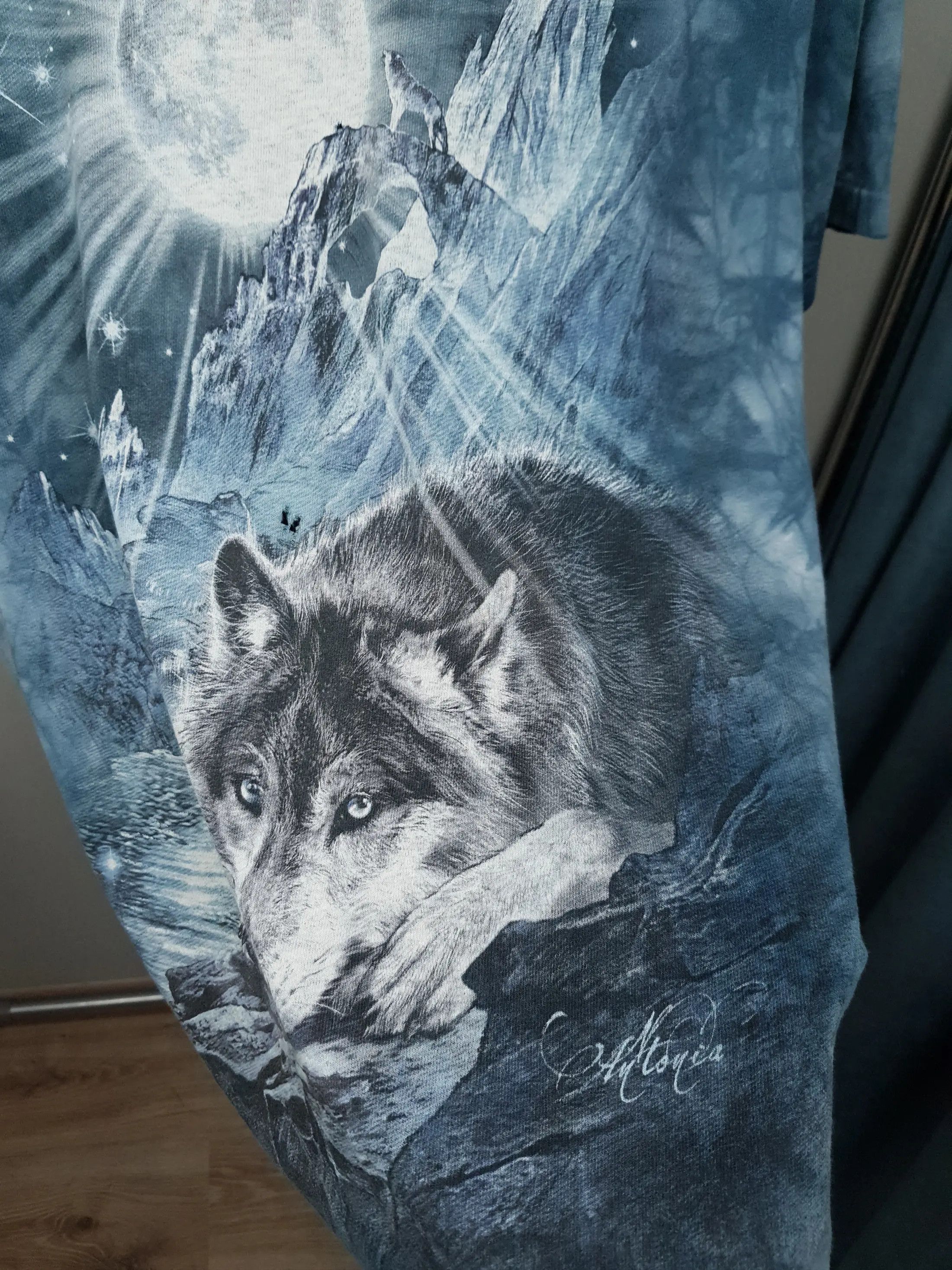 The Mountain Blue All Over Print Wild Wolf Distressed Sun Fade Tee Size US S / EU 44-46 / 1 - 4 Thumbnail