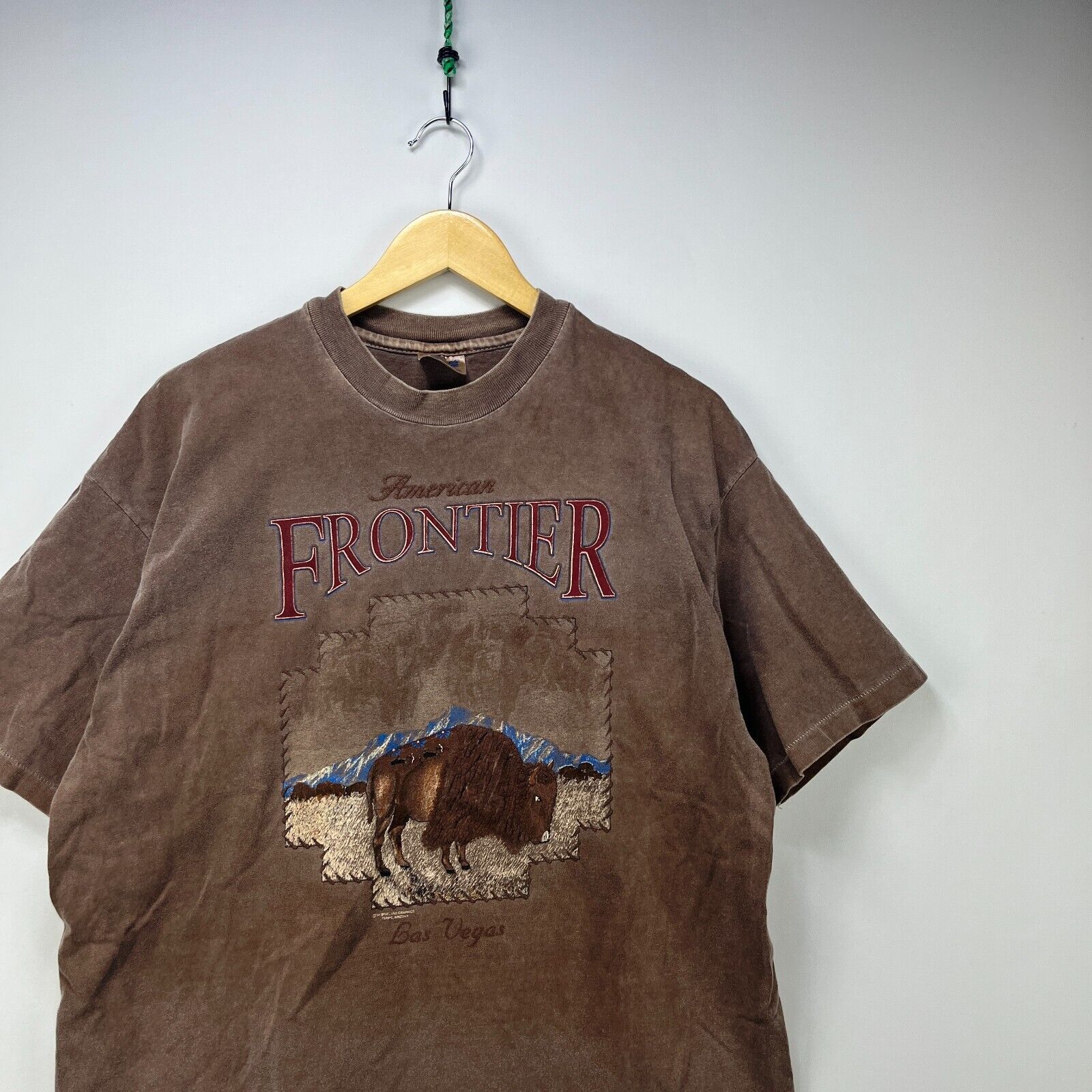 Vintage Vintage 90s Buffalo Animal Nature Las Vegas Sun Faded XL Size US XL / EU 56 / 4 - 2 Thumbnail