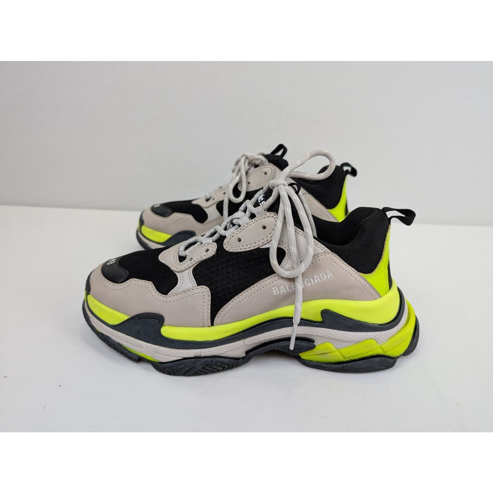 Balenciaga o1rshd1 Runner Sneakers in Grey/Yellow Fluo Size US 10 / EU 43 - 9 Thumbnail