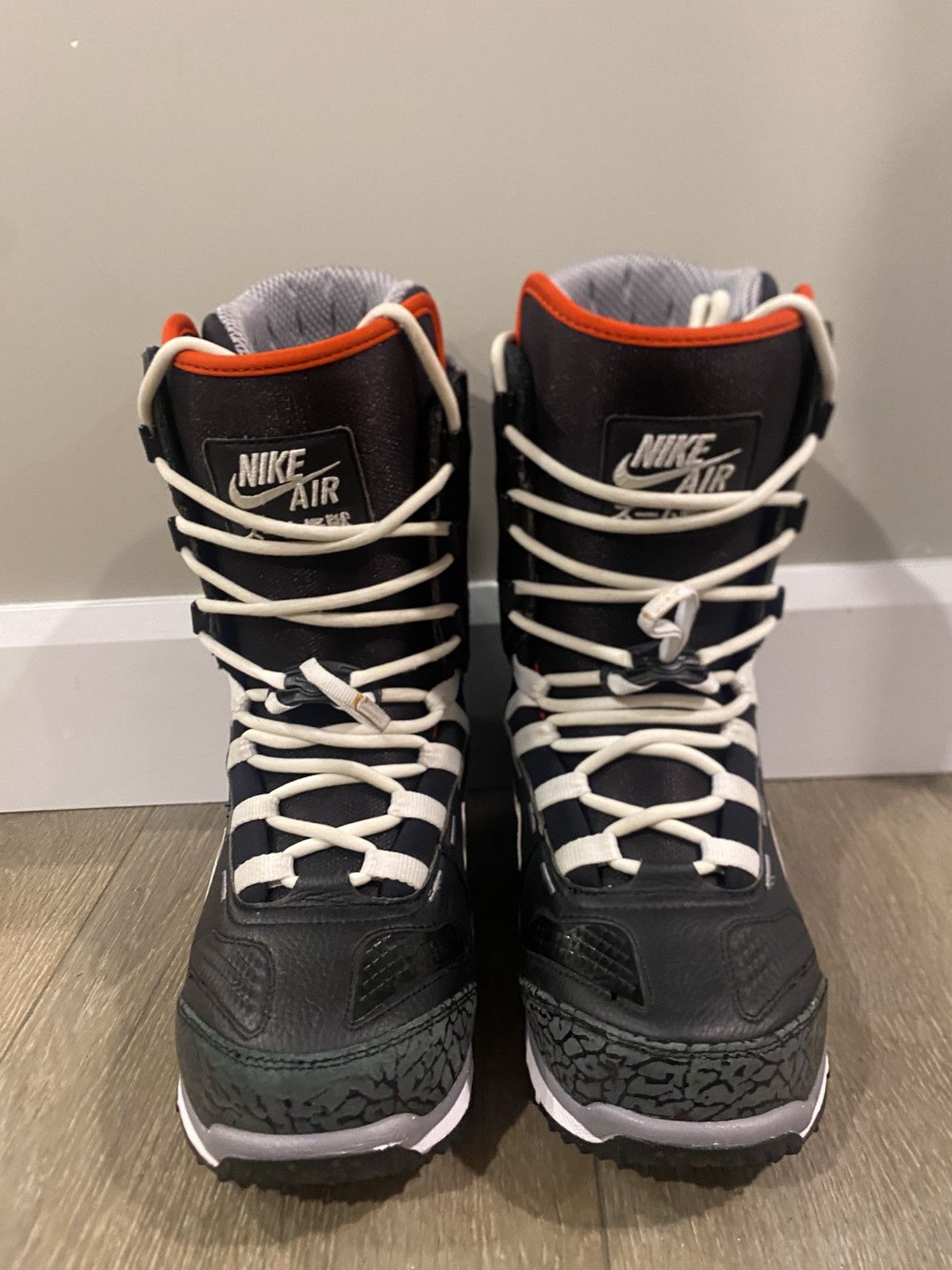 Nike Mens Nike Zoom Kaiju Snowboard Boots Black Cement Size 6 US Size US 6 / EU 39 - 6 Thumbnail