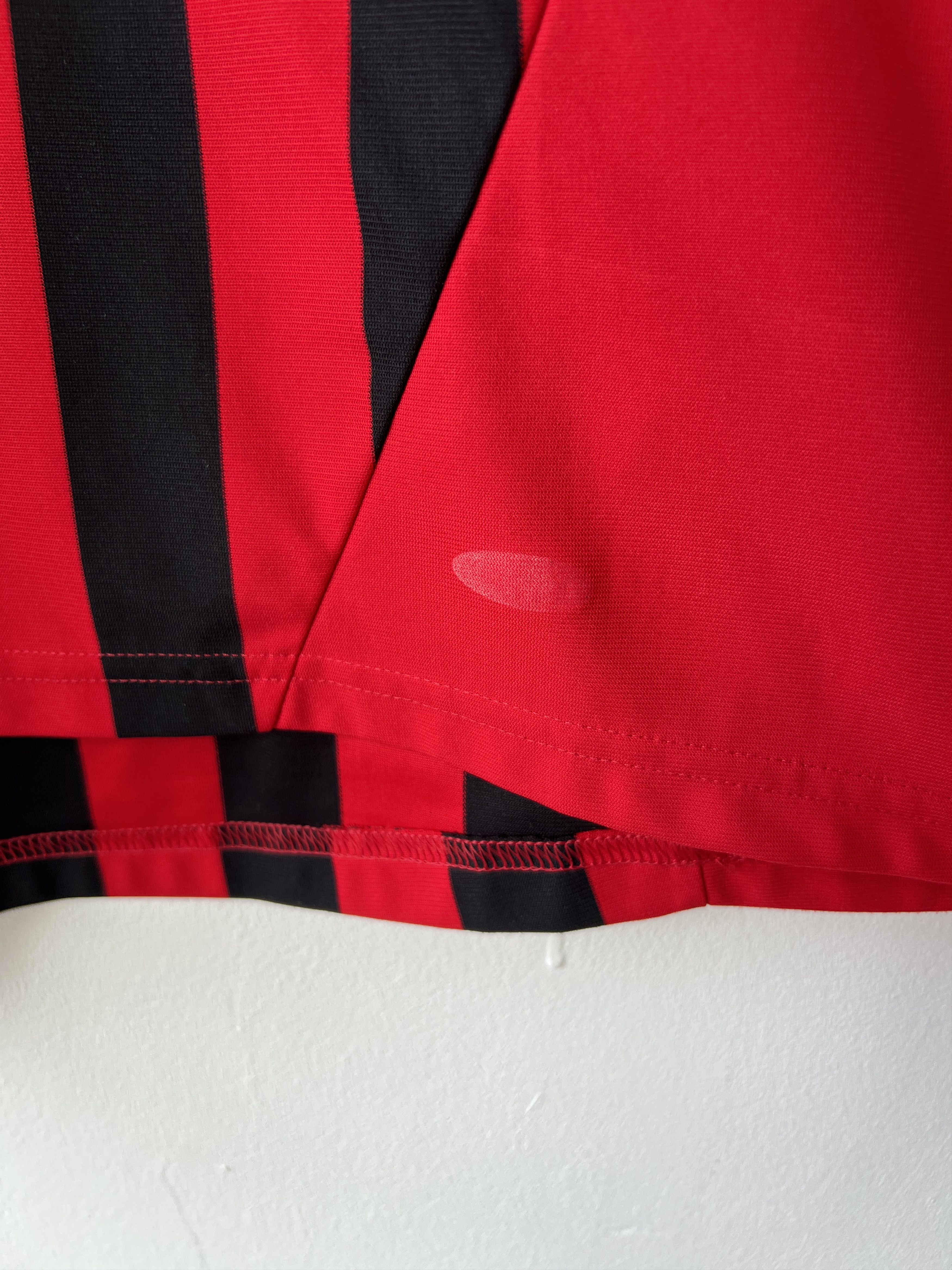 Adidas (M fits L) AC Milan 2007-08 Home Kit Kaka #22 Size US M / EU 48-50 / 2 - 5 Thumbnail