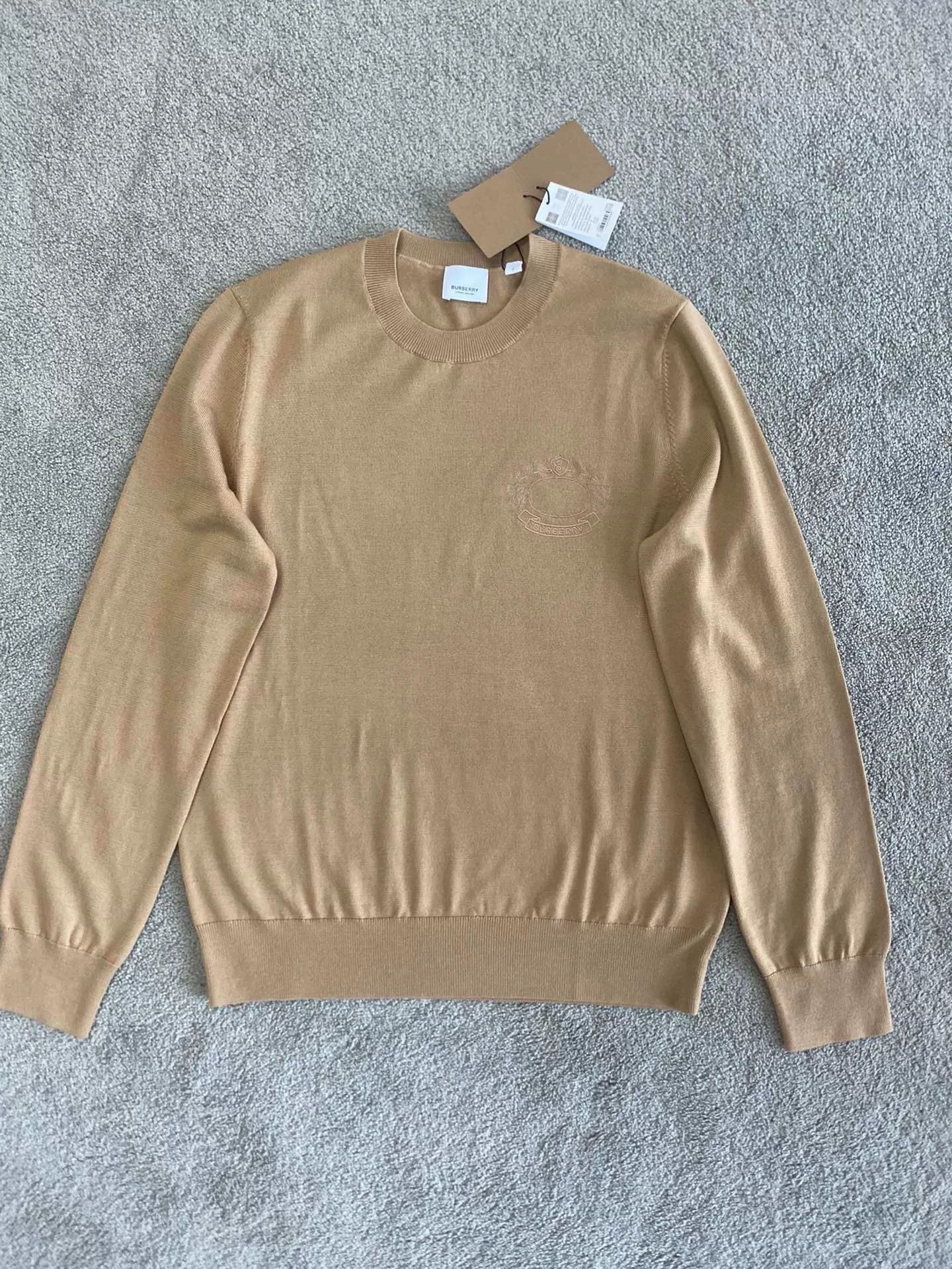 Burberry Burberry Oak Leaf Camel Wool Sweater Size US S / EU 44-46 / 1 - 1 Thumbnail