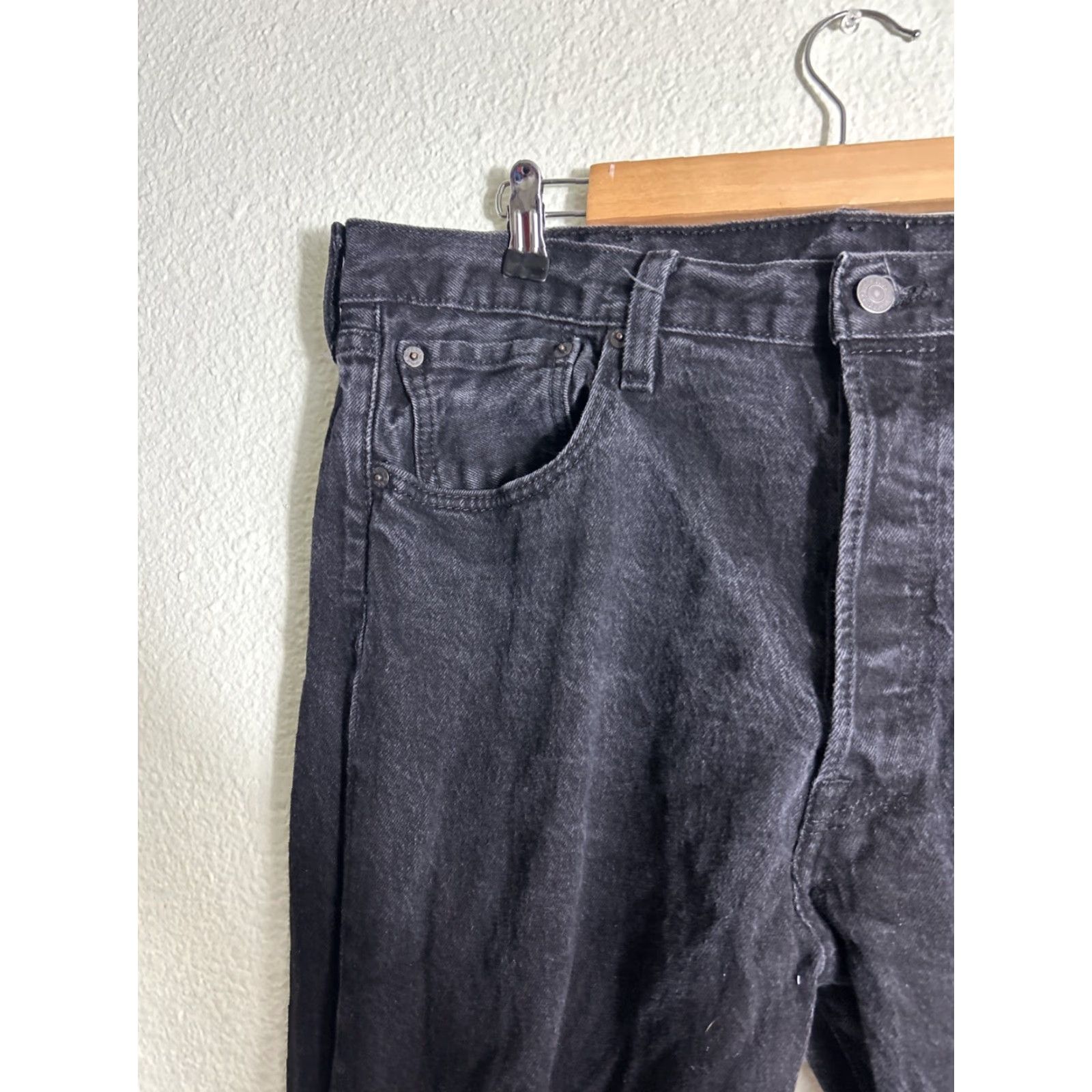 Levi's VINTAGE Levi's 501 Button Fly Straight Jeans Black Mens Size 38x34 Size US 38 / EU 54 - 5 Thumbnail