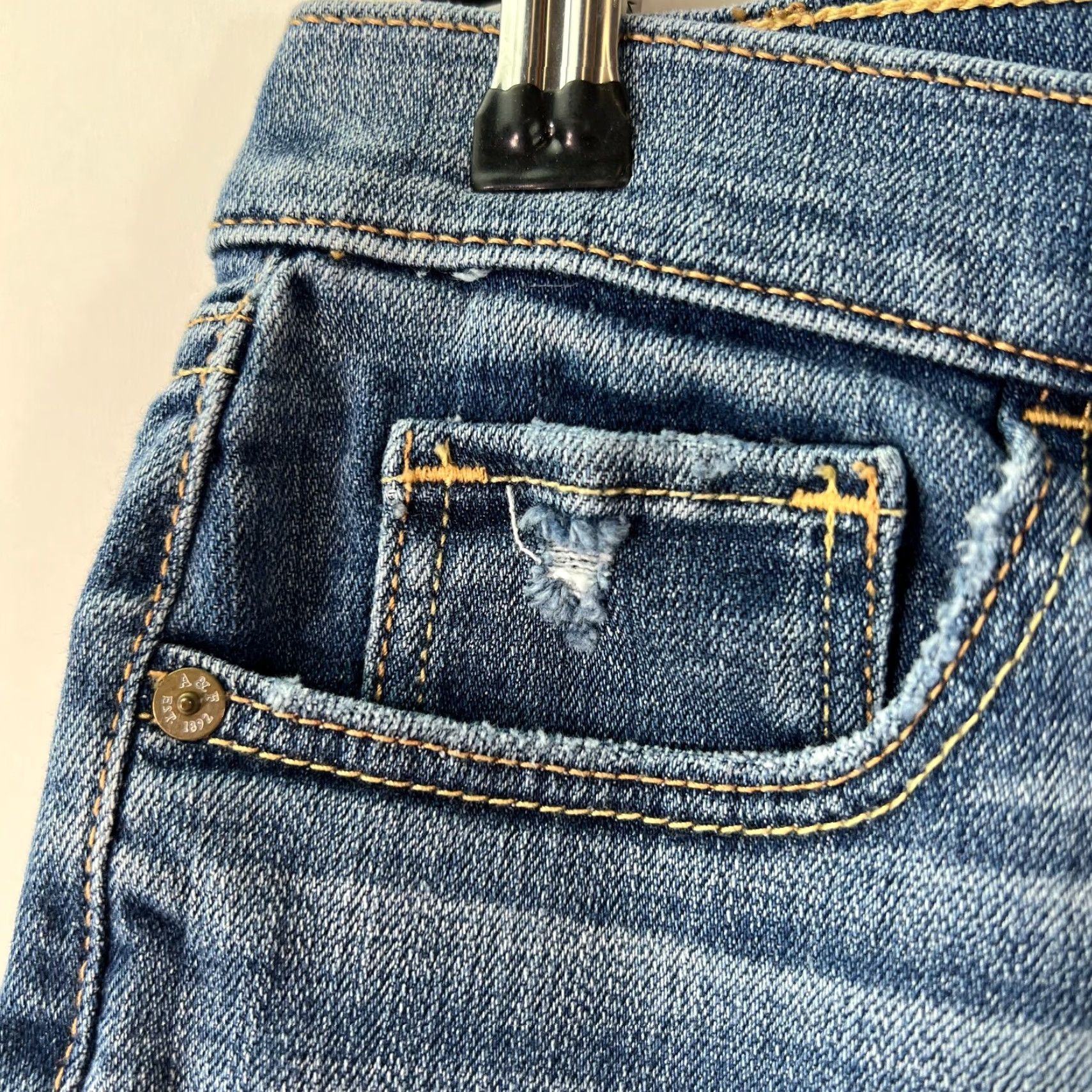 Abercrombie & Fitch Abercrombie And Fitch New York Womens Blue Denim Short Distressed Cut Off Size 4 Size 30" / US 8 / IT 44 - 3 Thumbnail