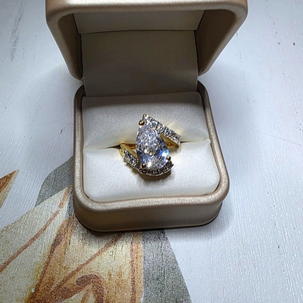 The Unbranded Brand Goldtone Silver and Cubic Zirconia Ring Size ONE SIZE - 6 Thumbnail