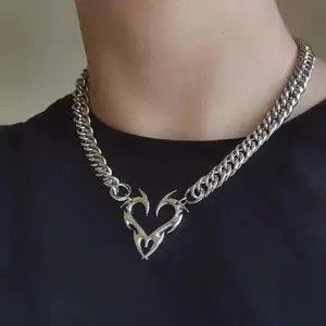 Japanese Brand Punk Hollow Flame Love Heart Pendant Necklaces Size ONE SIZE - 3 Thumbnail